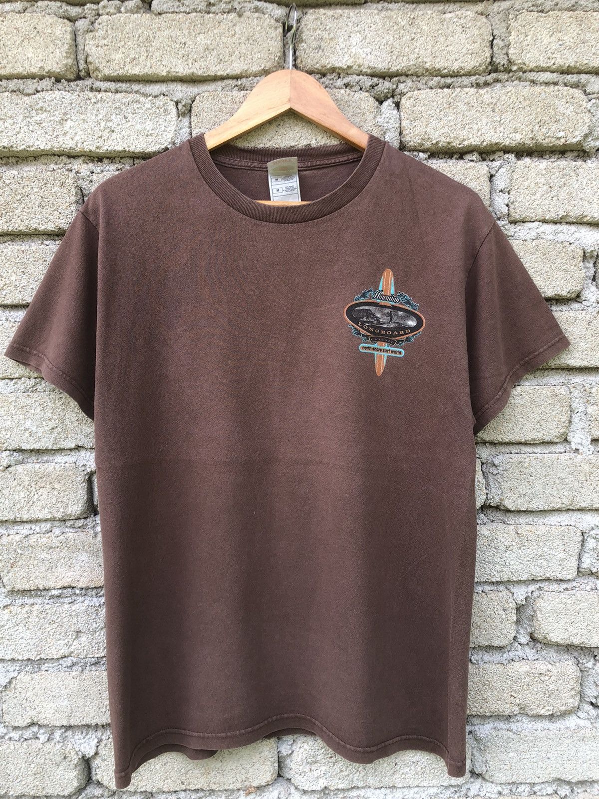 Japanese Brand Vintage Y2K Hawaiian Longboard Classic Surfing Backhit Tee Size US M / EU 48-50 / 2 - 6 Thumbnail