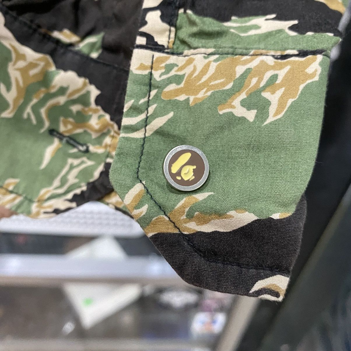 Bape × Vintage Bape Tiger Stripe Button-Up Shirt Size US S / EU 44-46 / 1 - 10 Thumbnail