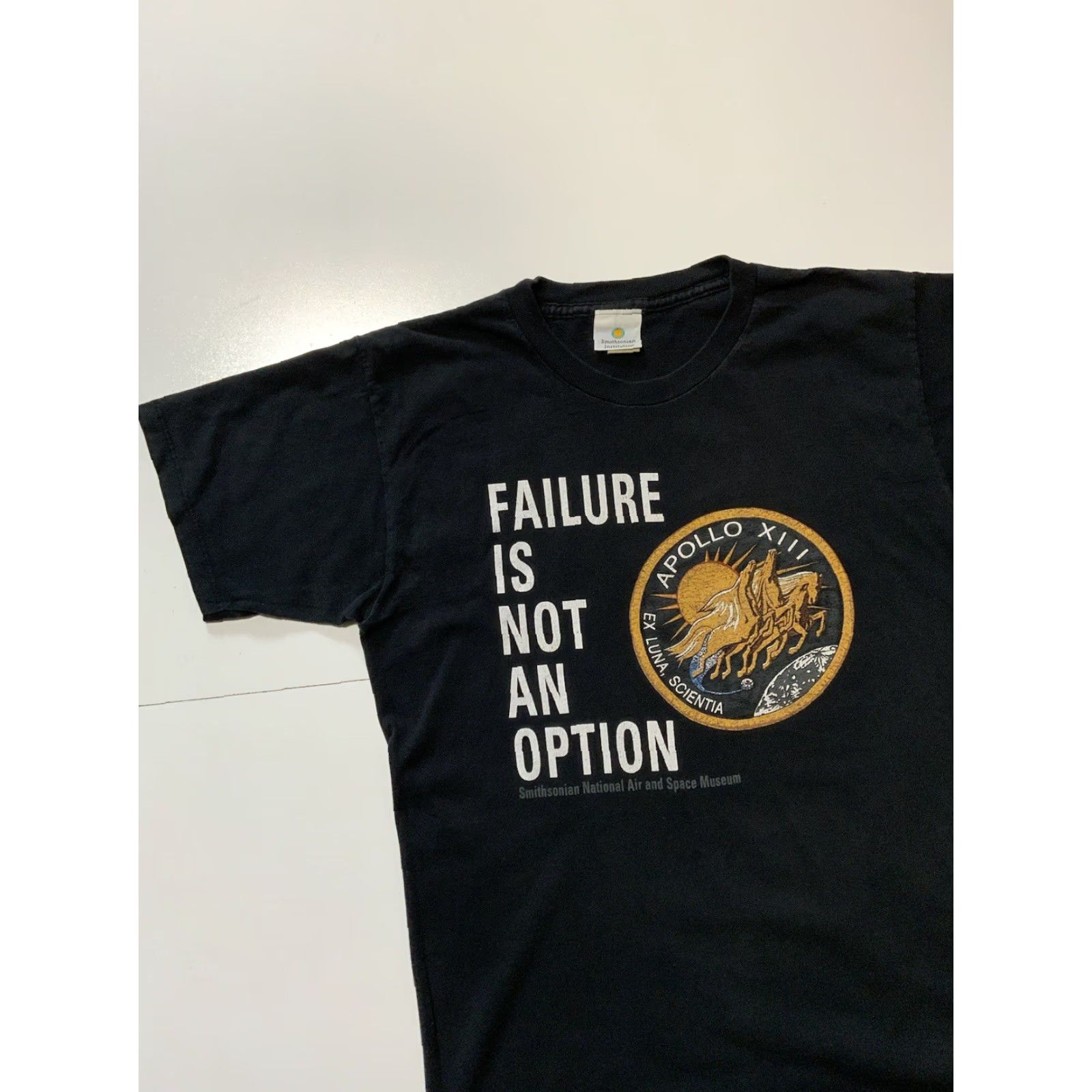 Vintage VINTAGE Smithsonian Apollo XIII Failure Is Not An Option T-Shirt Mens MD Black Space Shirt Size US M / EU 48-50 / 2 - 3 Thumbnail
