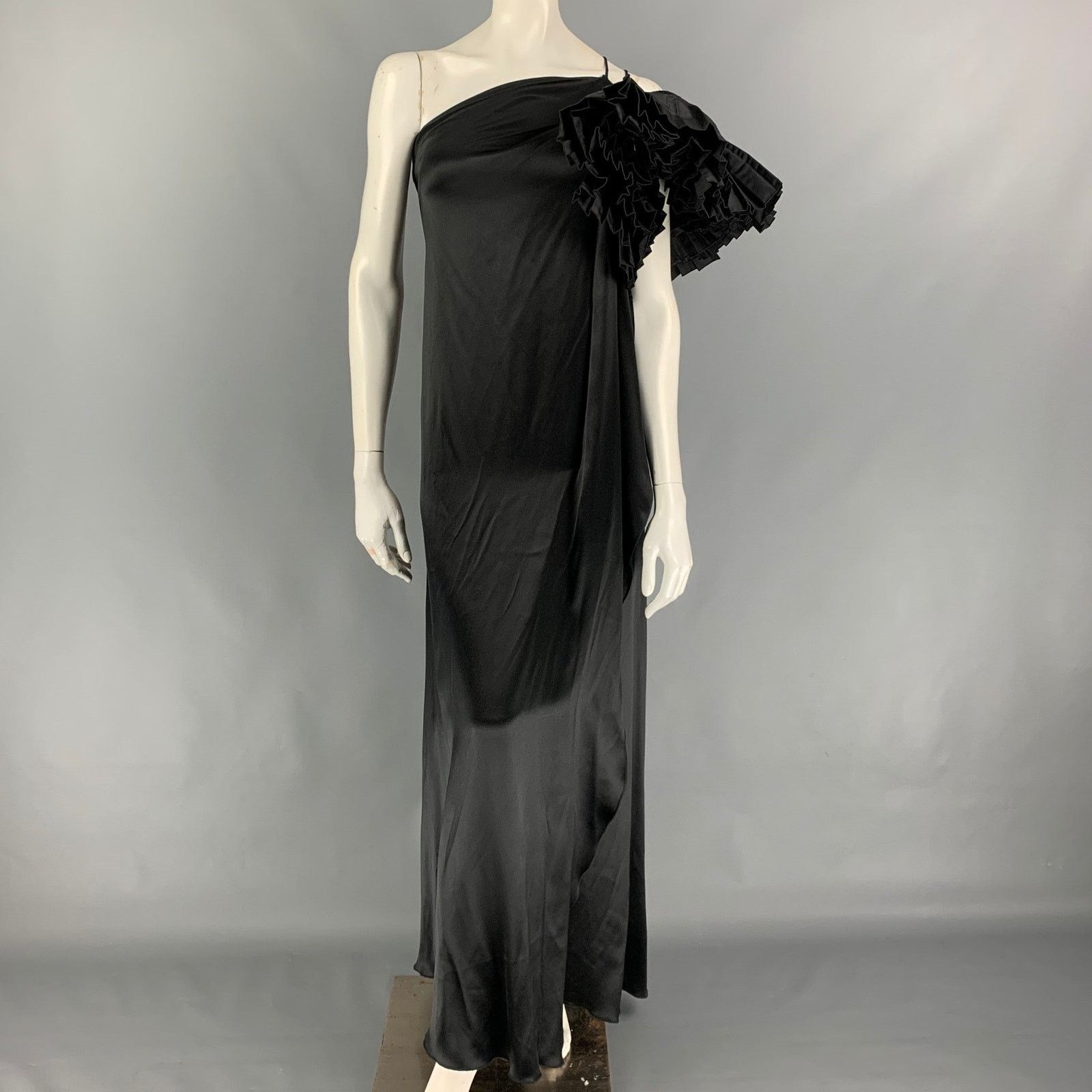 Marc Jacobs Size 0 Black Silk Ruffle Sleeve Asymmetrical Gown Size XS / US 0-2 / IT 36-38 - 2 Thumbnail