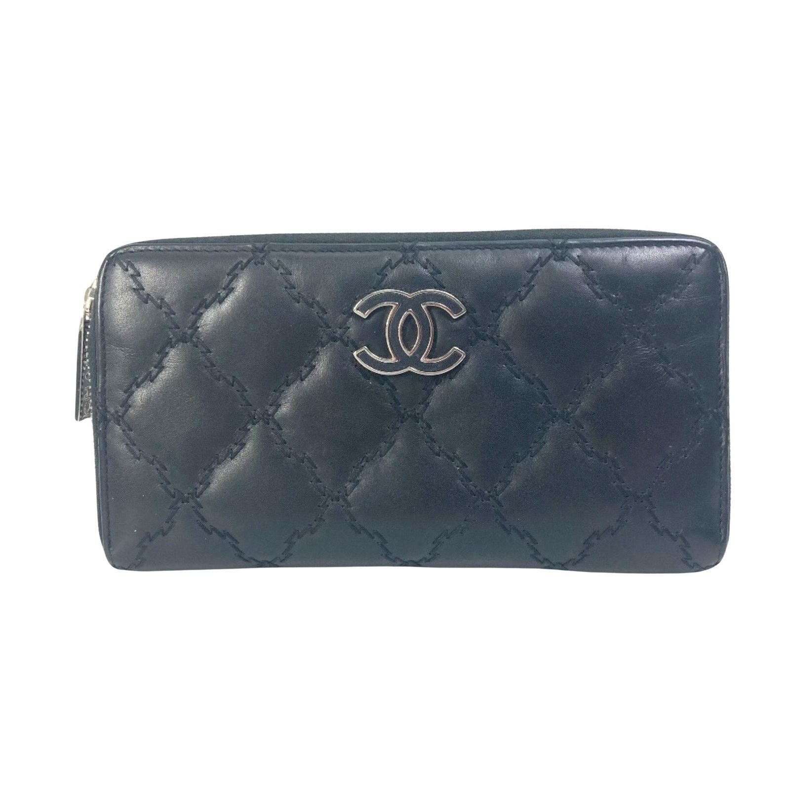 Chanel Quilted Zipper Wallet Classic Style