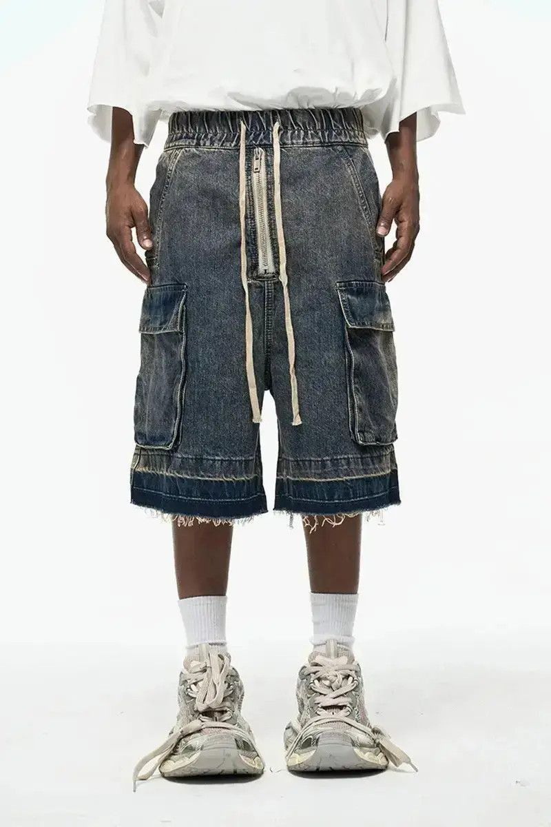 Japanese Brand Zipper Pocket Washed Blue Distressed Shorts Size US 32 / EU 48 - 4 Thumbnail
