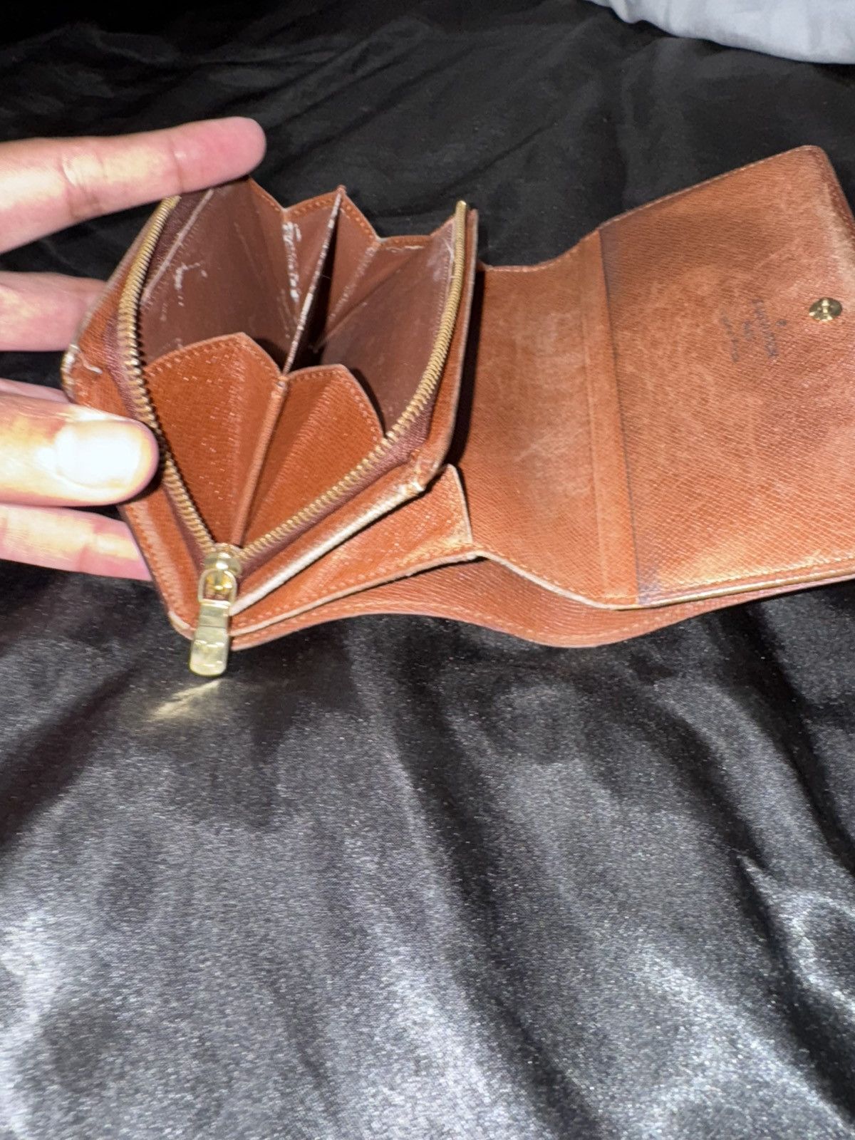 Louis Vuitton Louis Vuitton Bifold Wallet Monogram With Zippered Coin Size ONE SIZE - 8 Thumbnail