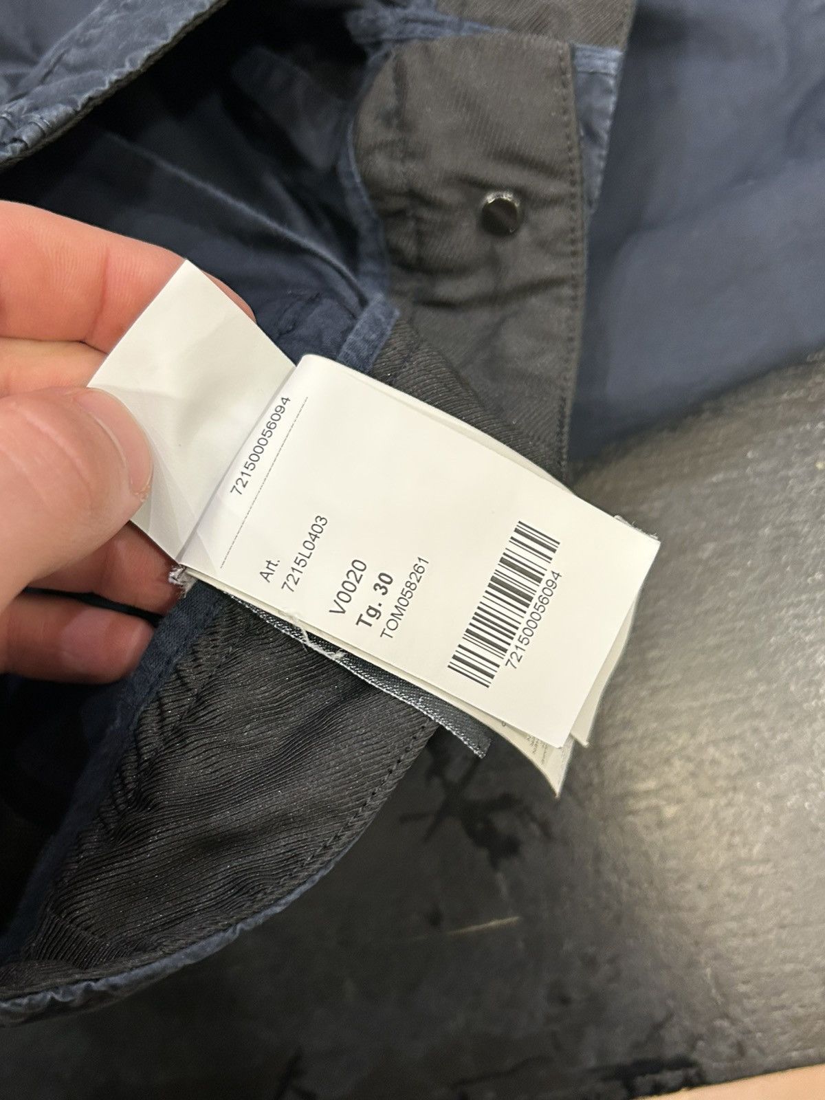 Stone Island Stone Island Cargo Shorts - Navy Size US 30 / EU 46 - 8 Thumbnail