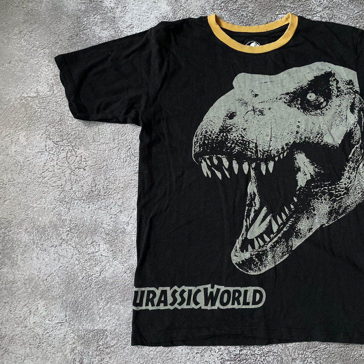 Vintage Vintage 00s Jurassic World Graphic Tee Dinosaur Horror Grung Size US M / EU 48-50 / 2 - 2 Thumbnail