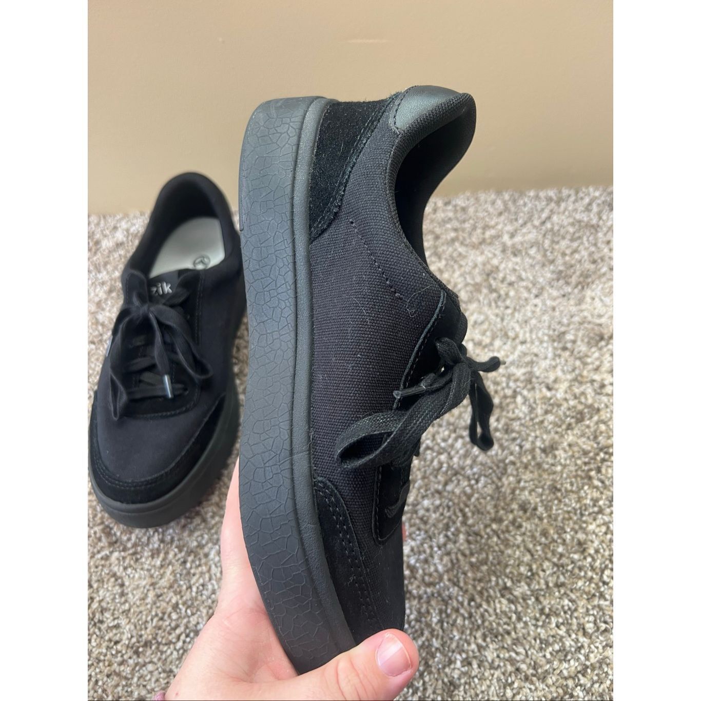 Other Kizik All Black Hands Free Shoes Woman’s Size 7.5 Mens Size Size US 7.5 / IT 37.5 - 4 Thumbnail