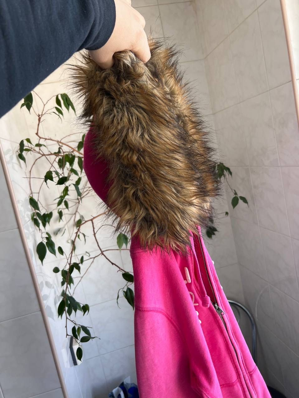 Hollister Y2K Hollister 2000s Faux Fuzzy Fur Pink Hoodie Lgb Style VTG Size L / US 10 / IT 46 - 8 Thumbnail
