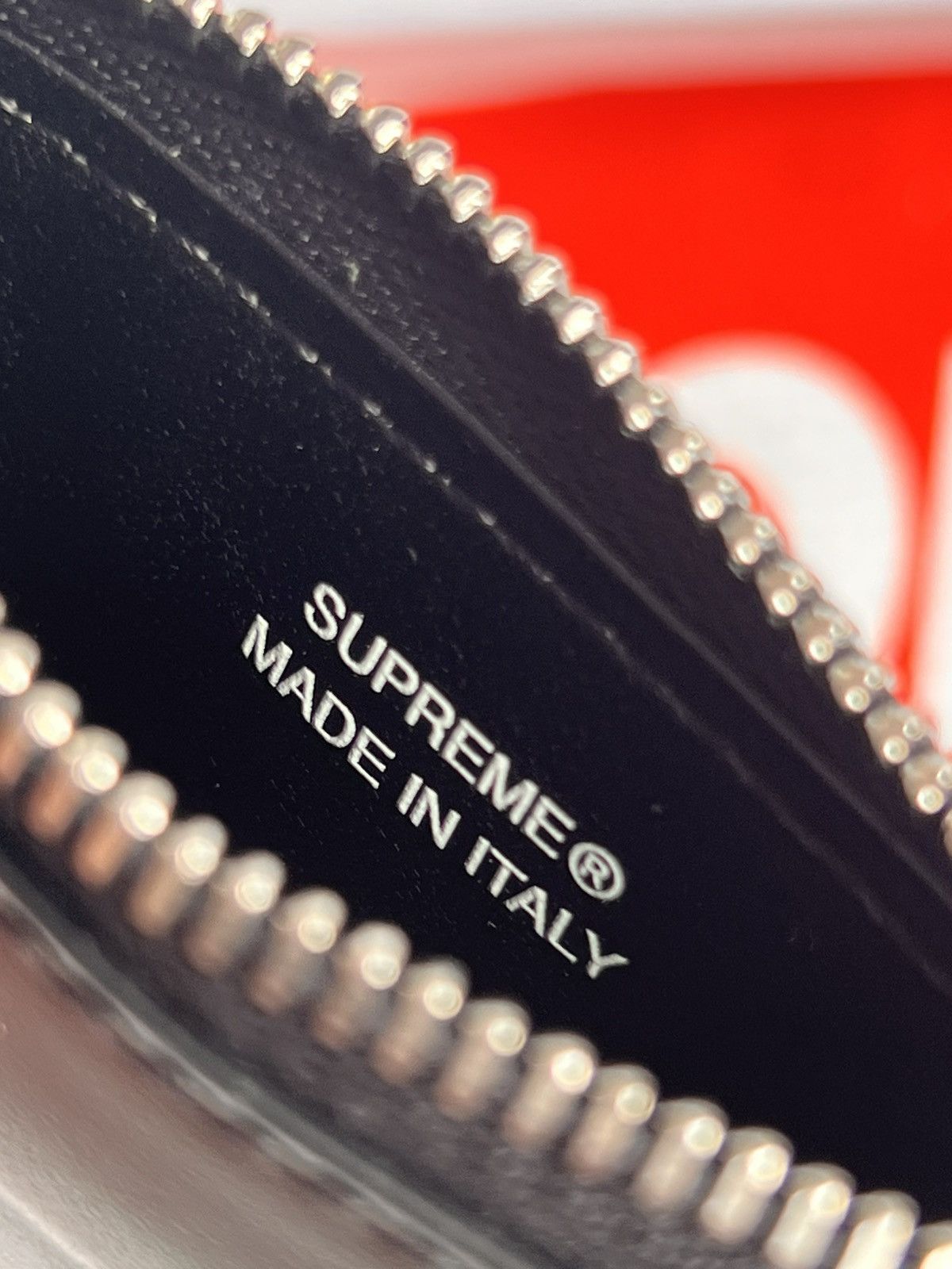 Supreme SUPREME Leather zip card holder Wallet black calfskin logo Size ONE SIZE - 7 Thumbnail