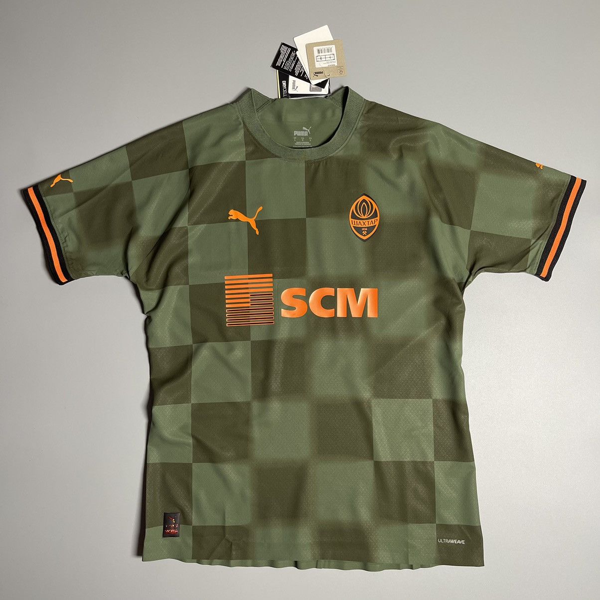 Puma × Vintage NWT SHAKHTAR PUMA 2022/2024 FOOTBALL AWAY JERSEY #10 MUDRYK Size US L / EU 52-54 / 3 - 3 Thumbnail