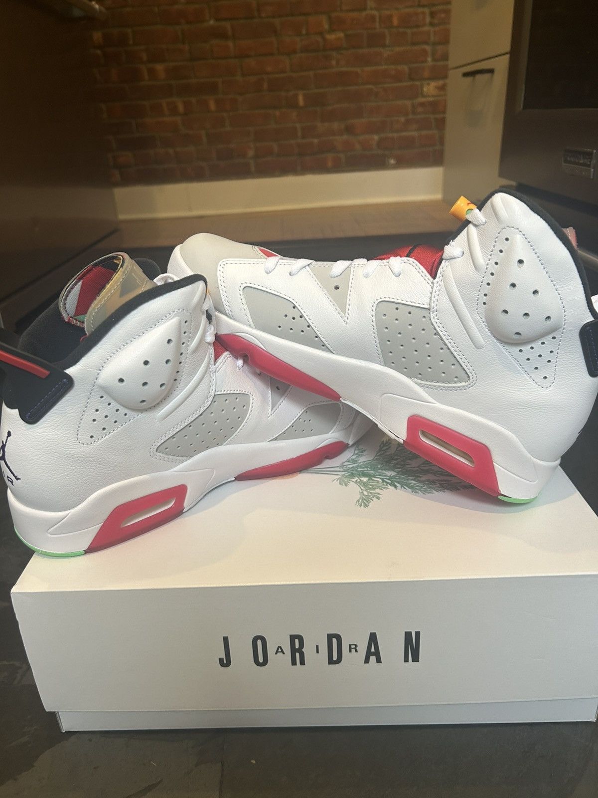 Jordan Brand AIR JORDAN 6 RETRO Size US 10.5 / EU 43-44 - 1 Thumbnail