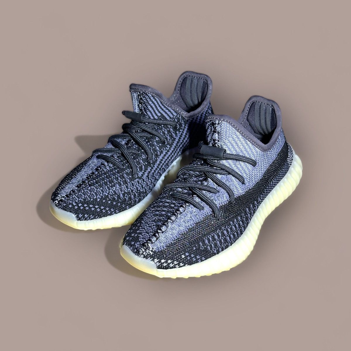 Adidas ADIDAS YEEZY BOOST 350 V2 CARBON Size US 6 / IT 36 - 14 Thumbnail