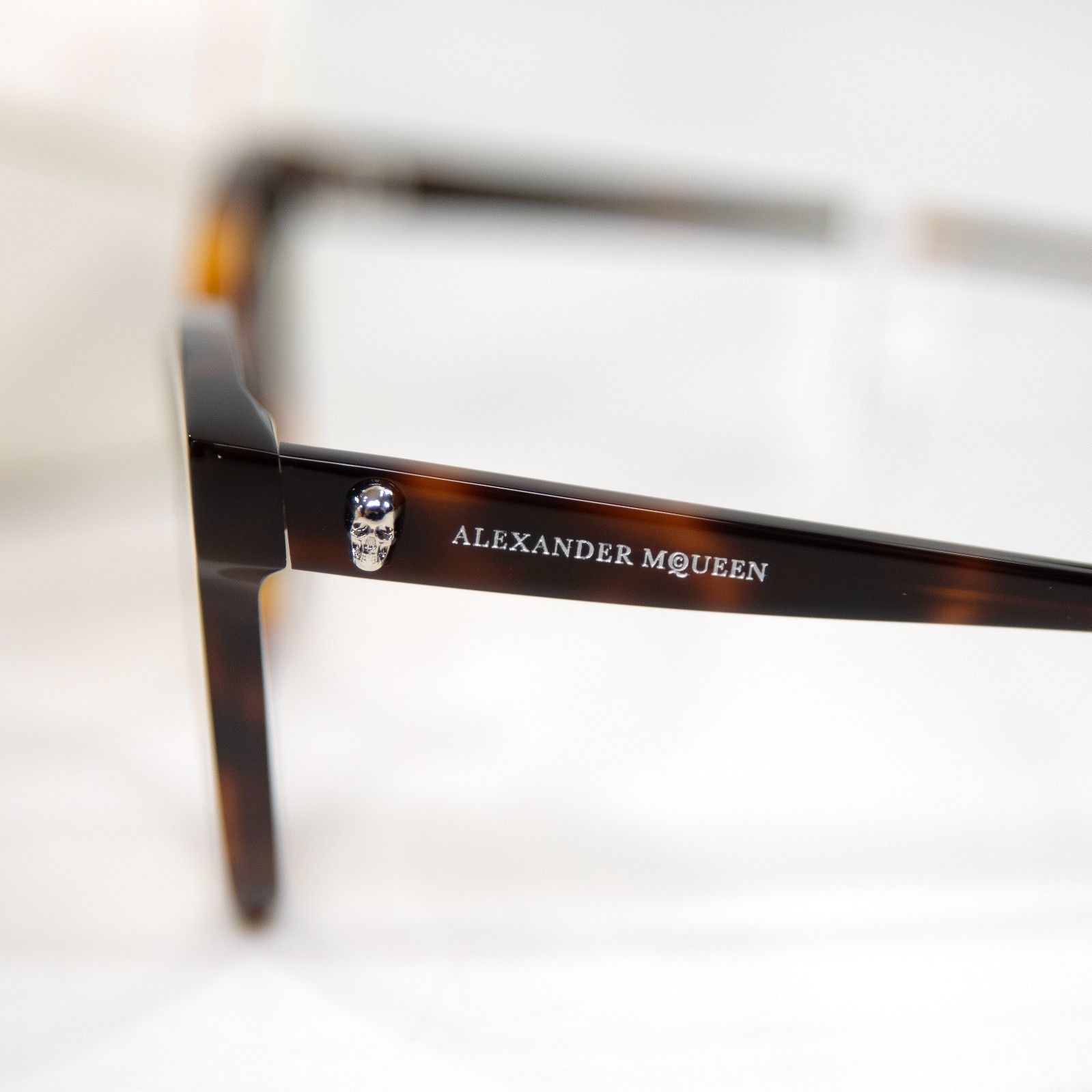 Alexander McQueen Alexander McQueen 3D Skull Tortoise Logo Havana Acrylic Sung Size ONE SIZE - 3 Thumbnail