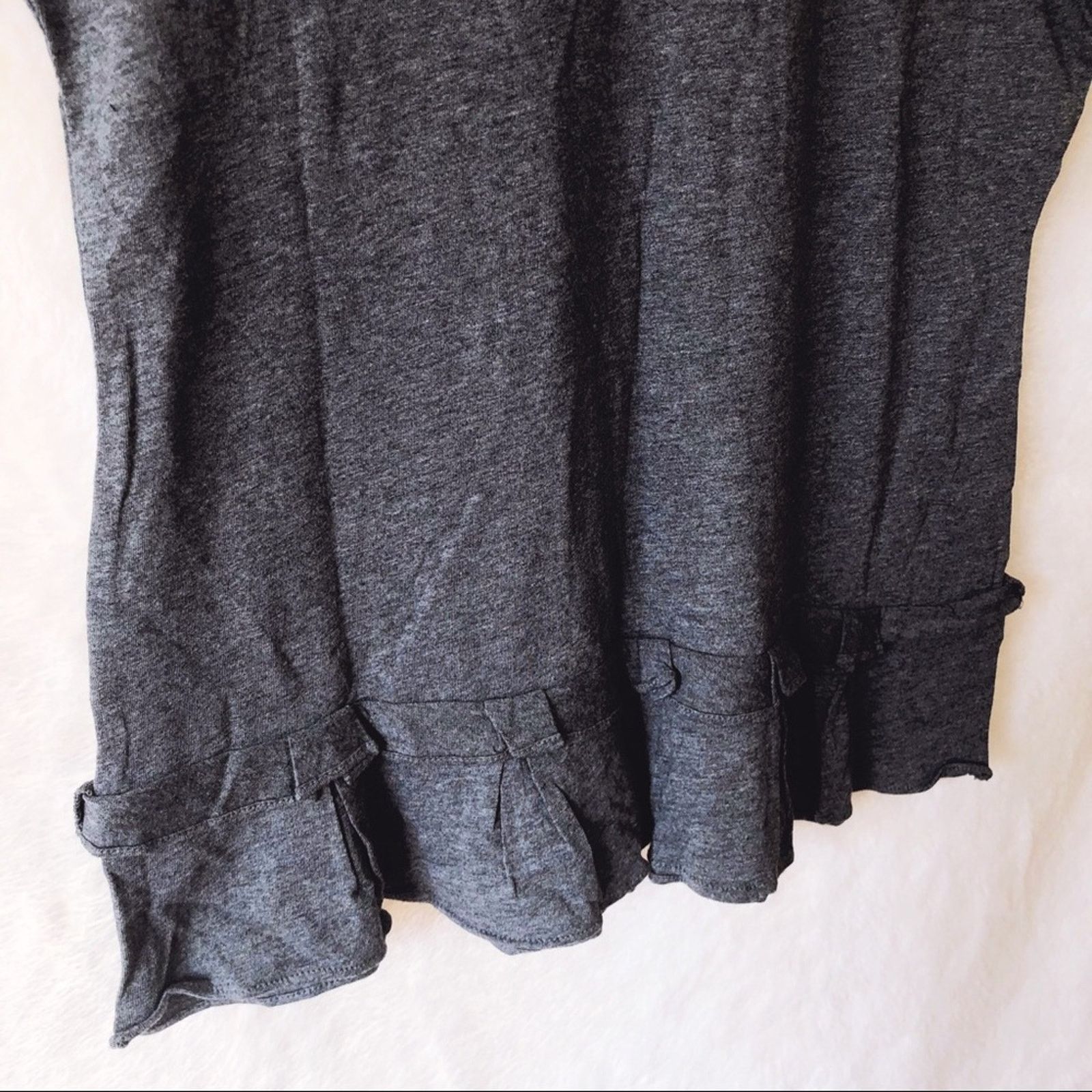 Banana Republic Banana Republic Gray Pleat Flounce Hem Top Size S / US 4 / IT 40 - 6 Thumbnail
