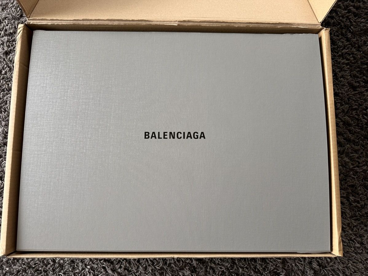 Balenciaga Balenciaga x Adidas Size US S / EU 44-46 / 1 - 15 Thumbnail