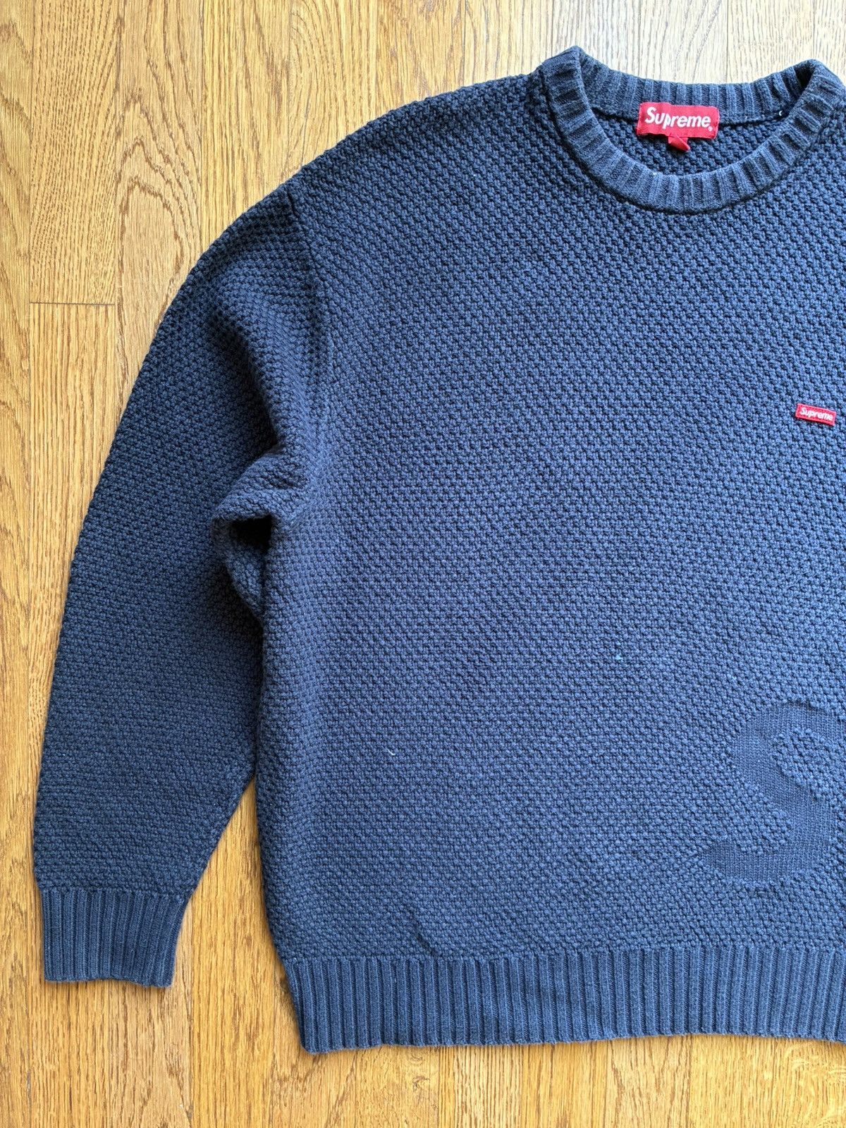 Supreme Supreme Textured Small Box Logo Navy Sweater Sz M Size US M / EU 48-50 / 2 - 5 Thumbnail