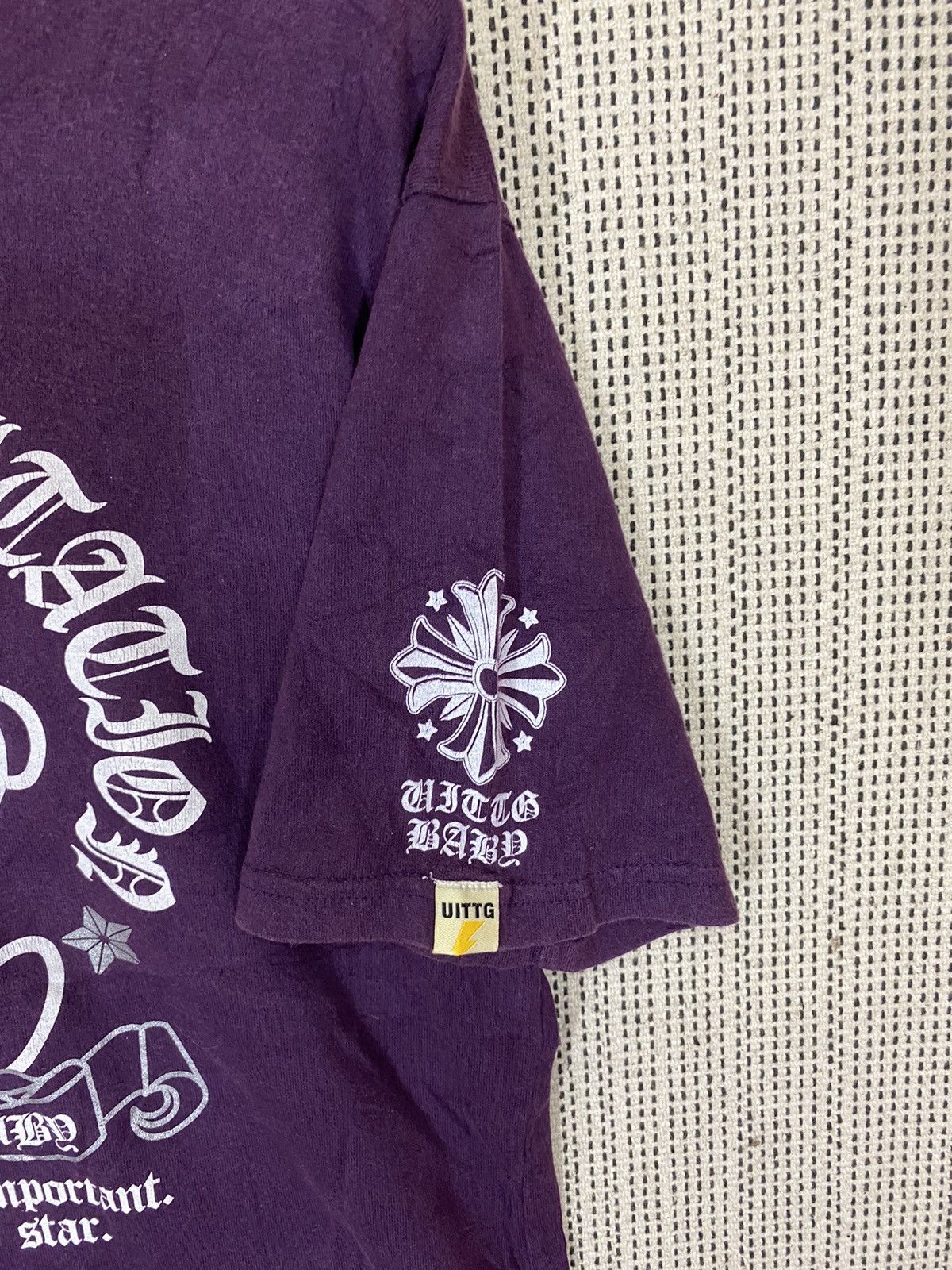 Deluxeware × Japanese Brand UTTG BABY CROSS LOGO TSHIRT Size US L / EU 52-54 / 3 - 3 Thumbnail