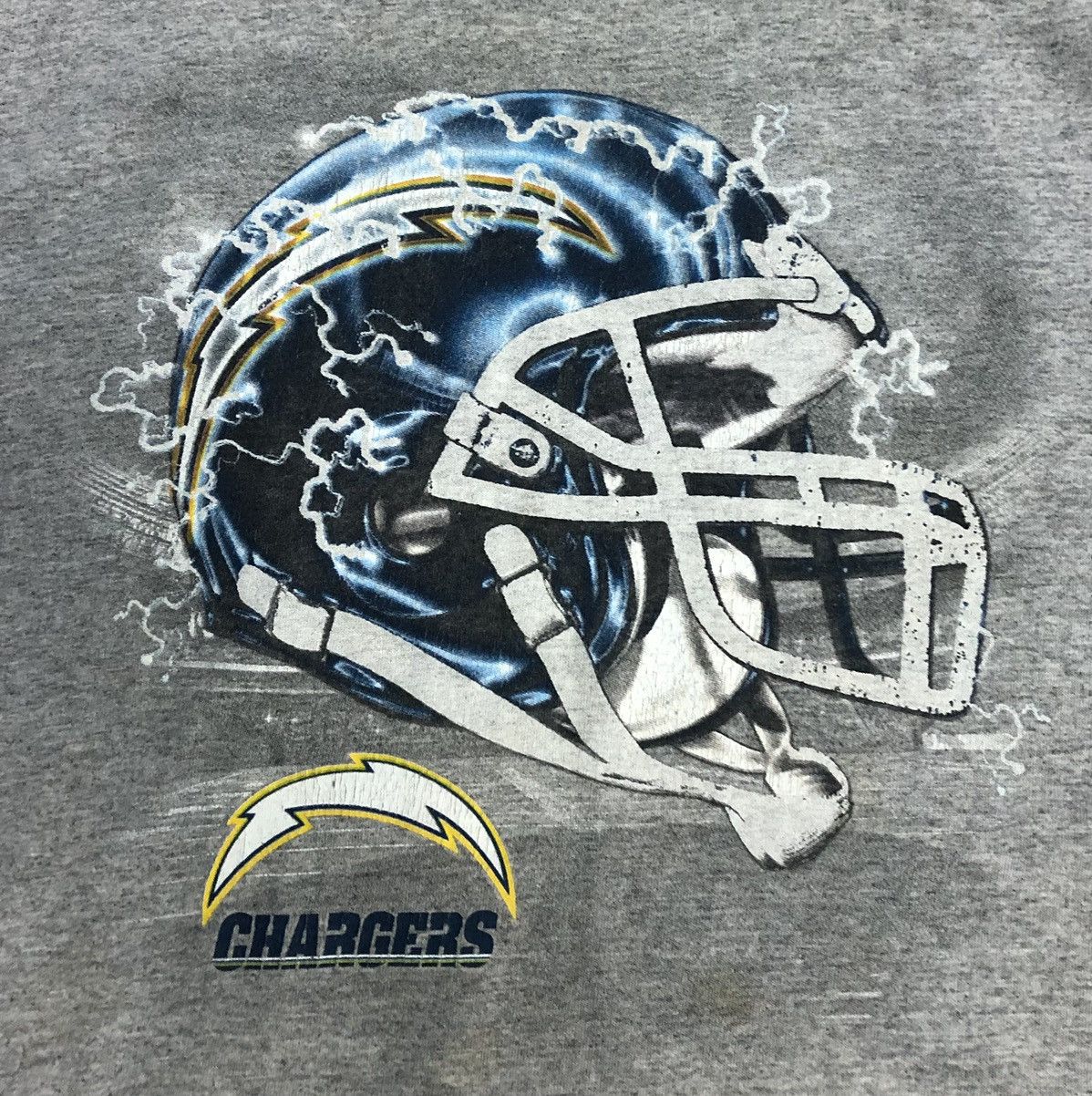 NFL Vintage NFL Graphic Of A Los Angeles Chargers Helmet T-Shirt Size US XXL / EU 58 / 5 - 3 Thumbnail