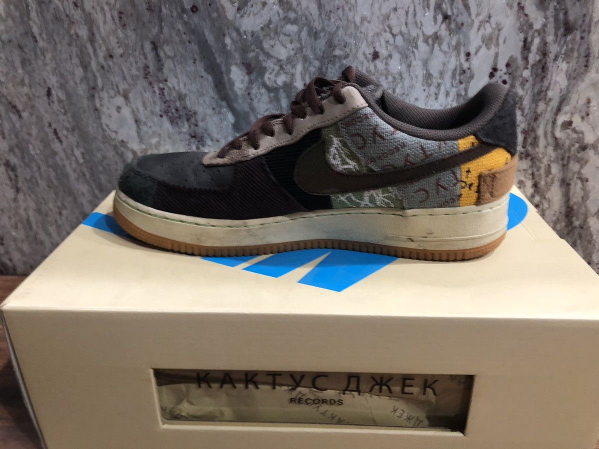 Nike × Travis Scott Travis Scott Air Force 1 Size US 10.5 / EU 43-44 - 3 Thumbnail