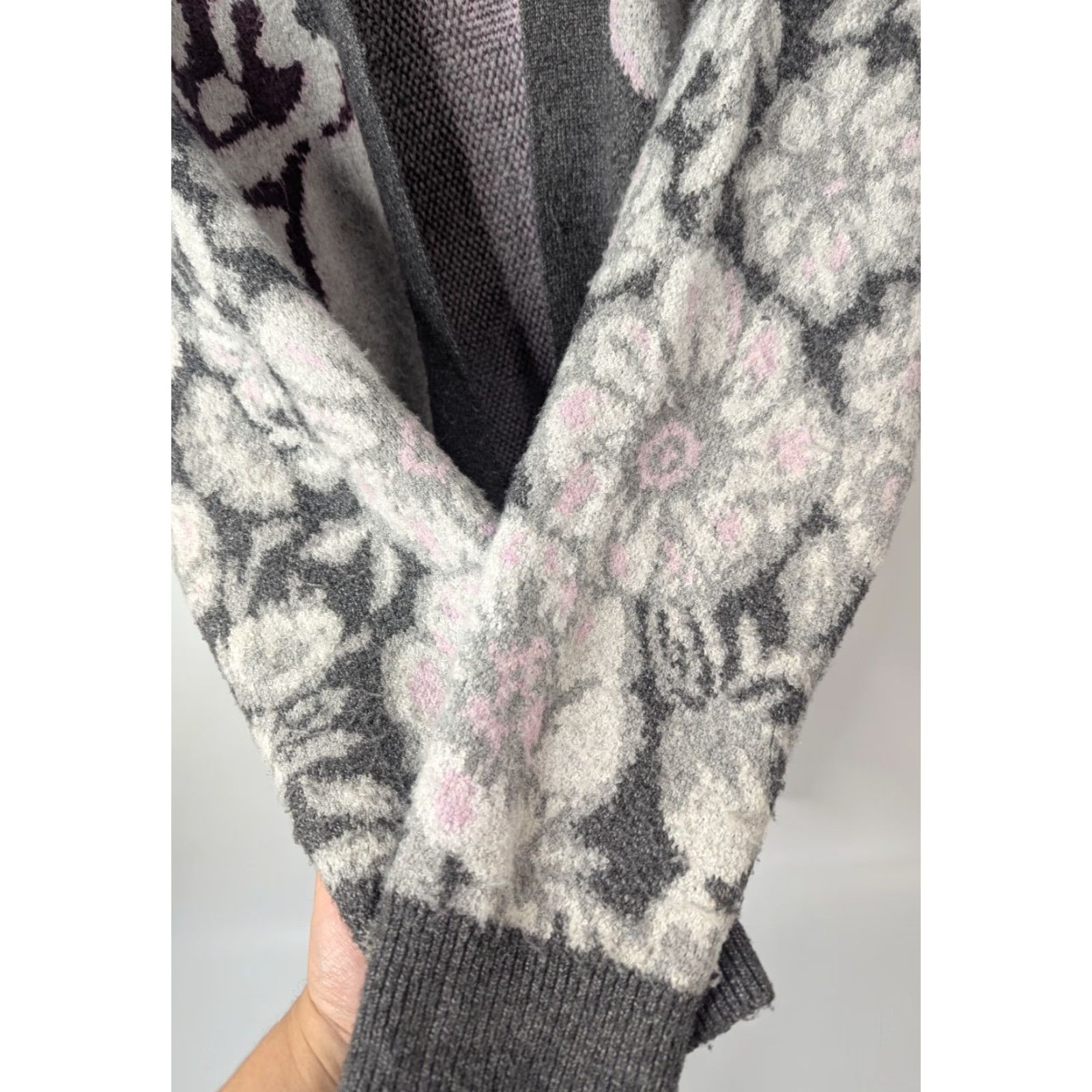 Rachel Zoe RACHEL ZOE Cardigan Women's Large Floral Oversized Knit Sweater - Open Front, Long Sleeve, Gray, 3-4 Season, Relaxed Fit, Machine Washable Size L / US 10 / IT 46 - 2 Thumbnail