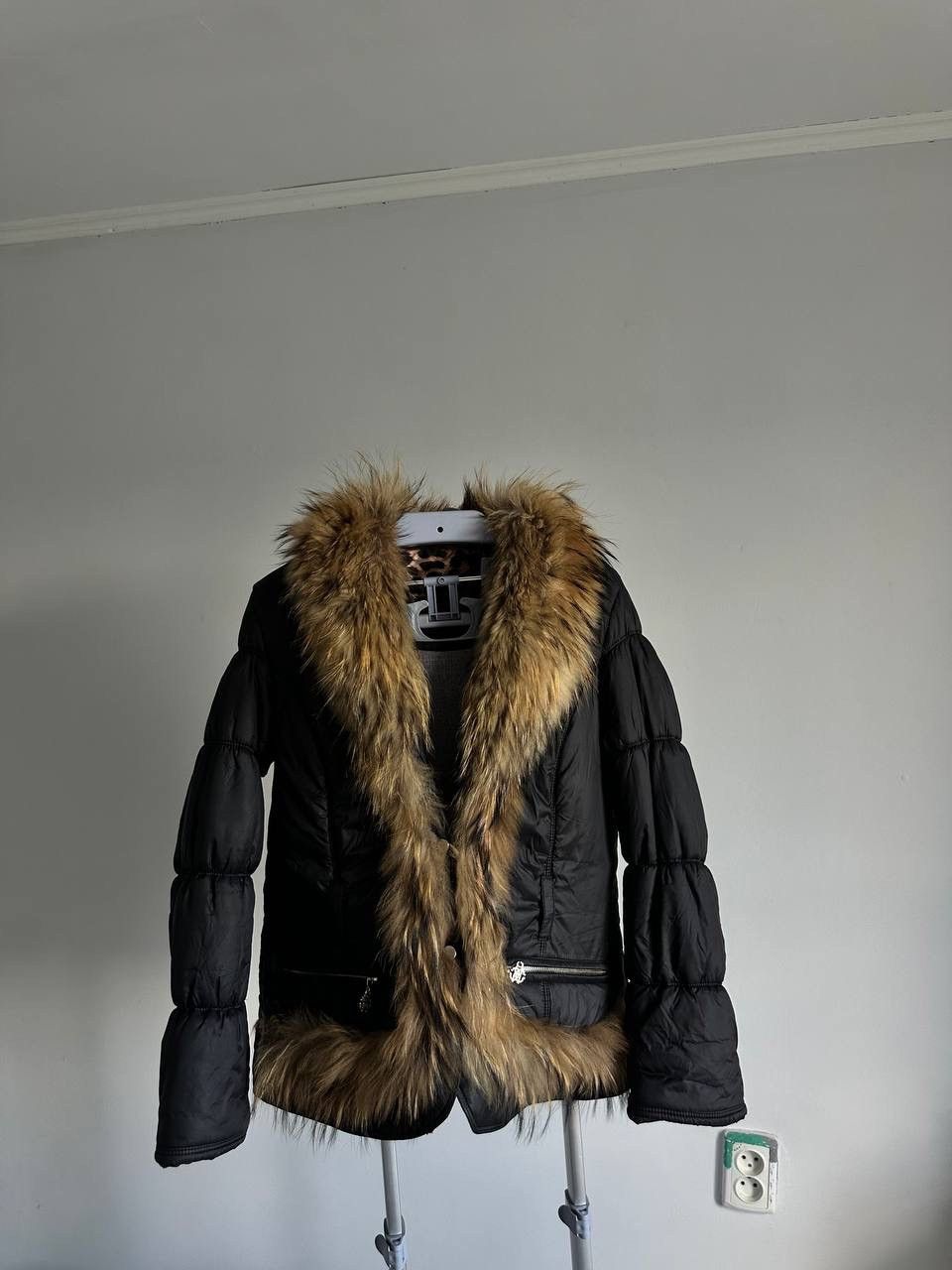 Roberto Cavalli rare roberto cavalli fur puffer leopard jacket luxury Size L / US 10 / IT 46 - 1 Thumbnail