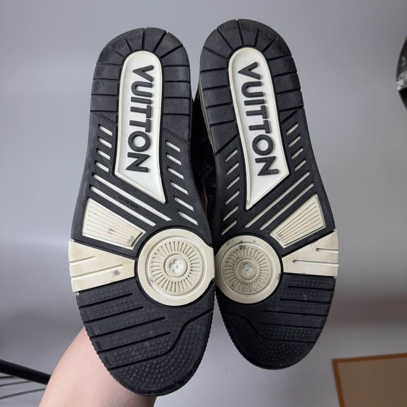 Louis Vuitton Louis Vuitton Trainer Panda Low-Top Sneakers -2508 Size US 10.5 / EU 43-44 - 4 Thumbnail