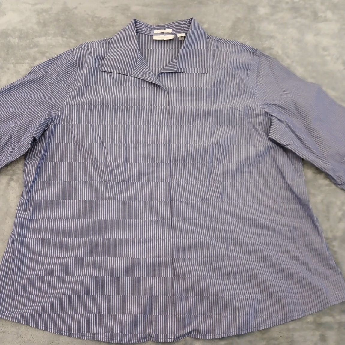 Vintage Chico's Shirt Womens Button-Up Shirt Blue Striped Long Sleeve Cotton Size 3 Womens Mens? Size XS / US 0-2 / IT 36-38 - 4 Thumbnail