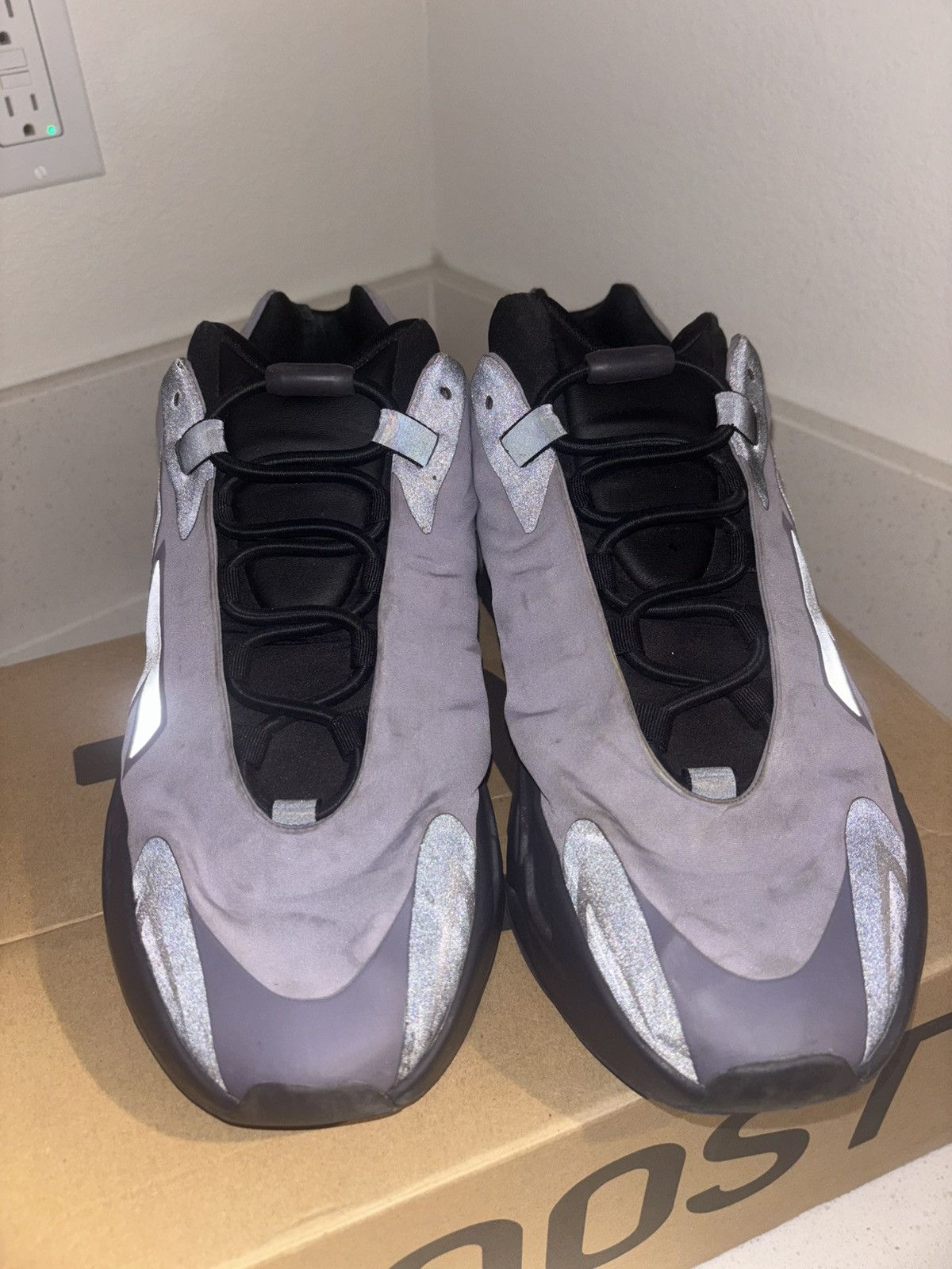 Yeezy Yeezy Boost 700 MNVN Size US 11 / EU 44 - 7 Thumbnail