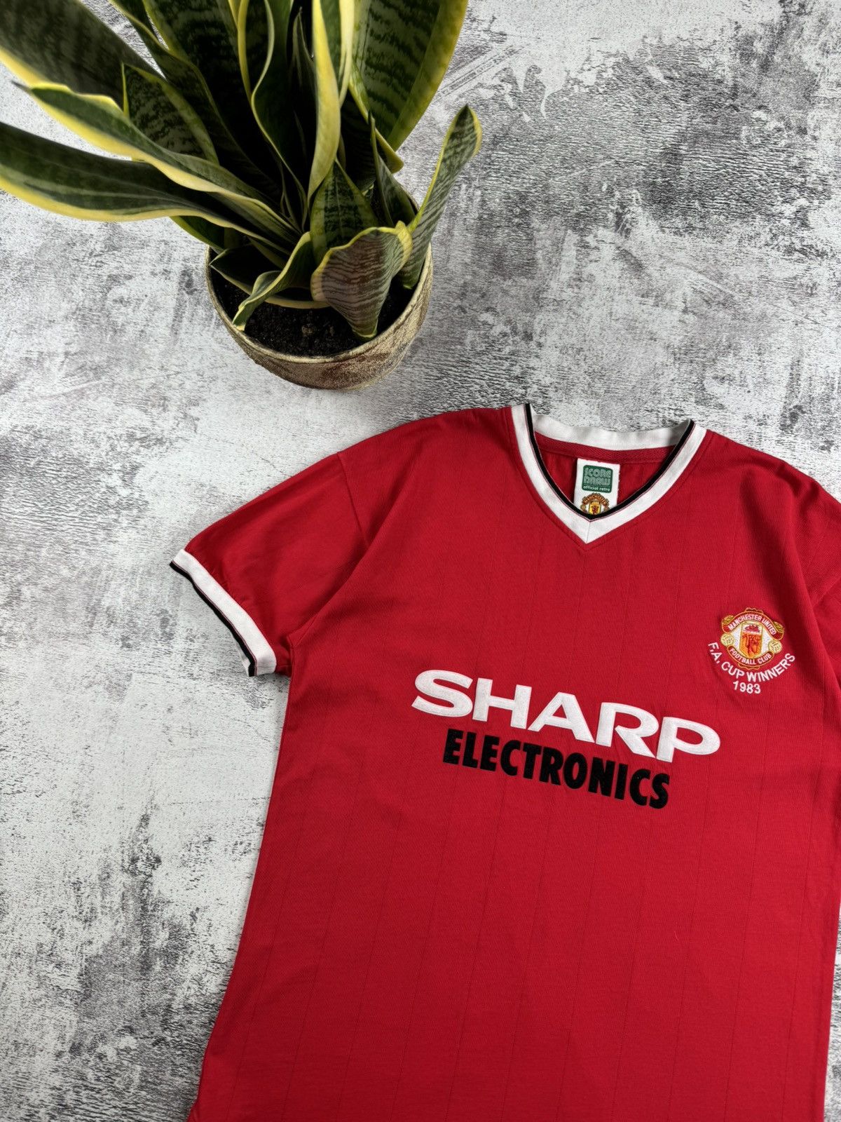 Vintage 80S Manchester United 1983 Cup Winners Score Draw T Shirt Size US S / EU 44-46 / 1 - 4 Thumbnail