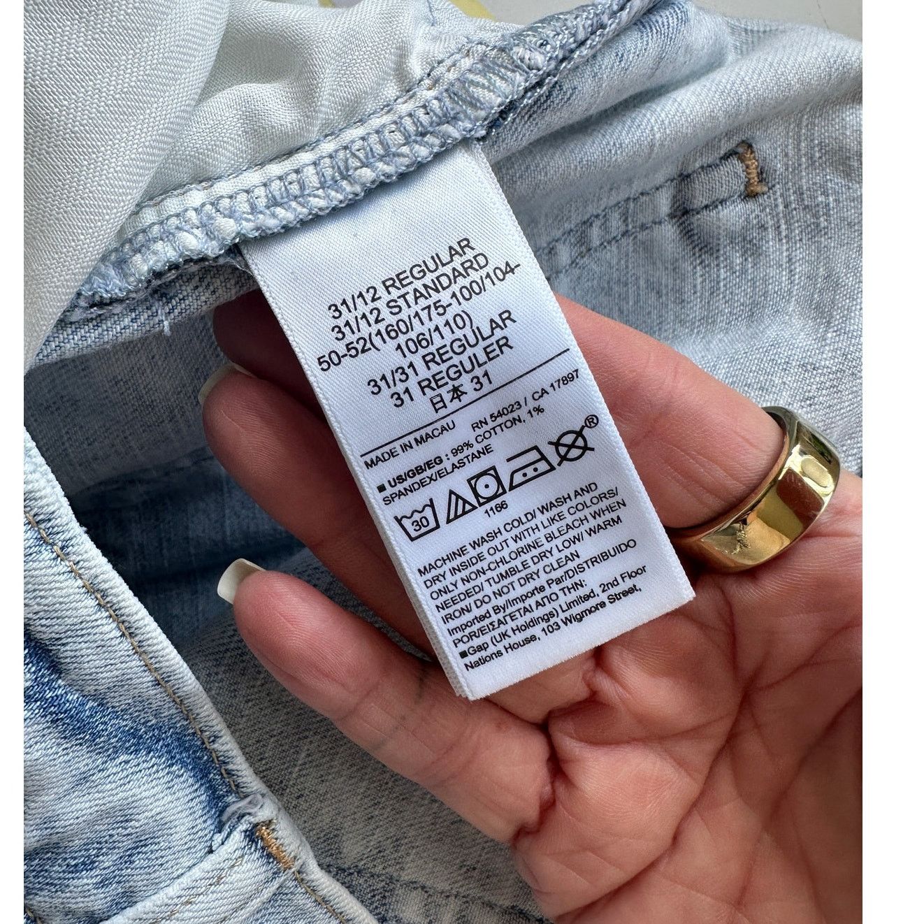 Gap NWT GAP Girlfriend Mid Rise Jeans Gray Acid Wash 31 Raw Hem Size 31" - 10 Thumbnail