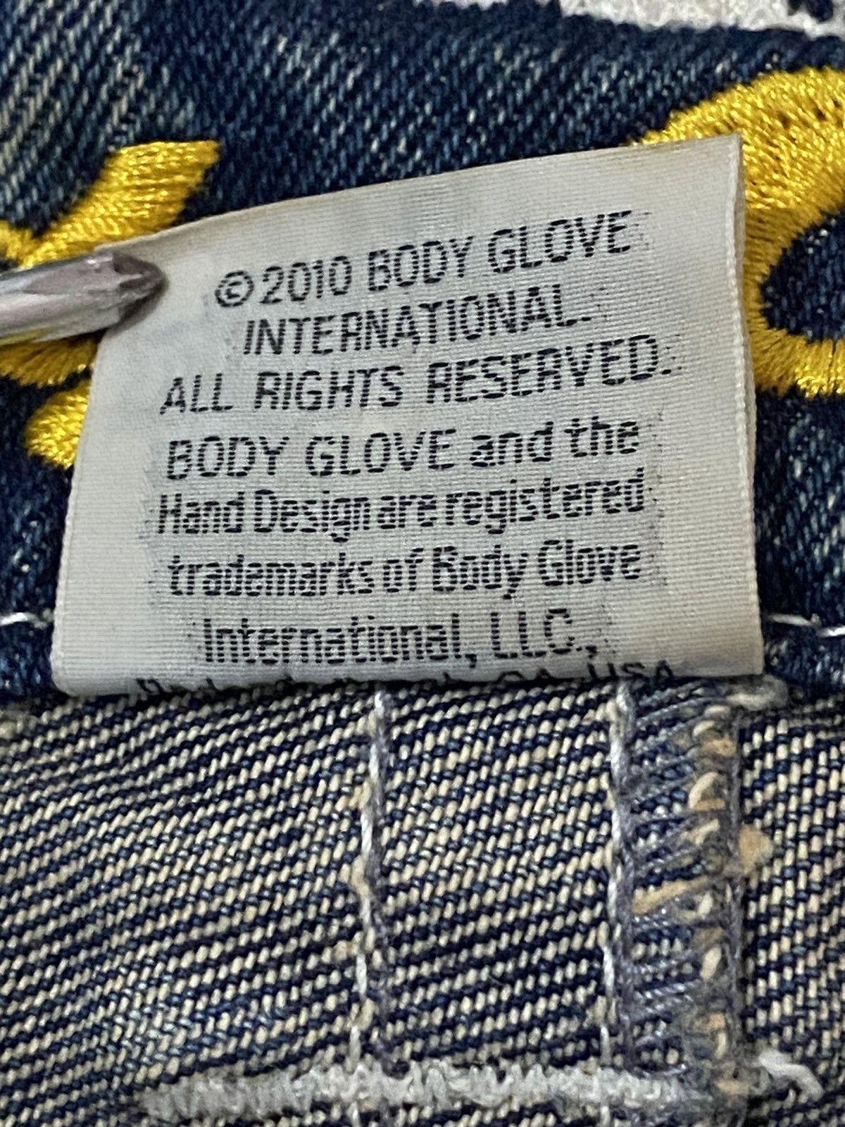 Body Glove Vintage 2010 Body Glove Surf Emberoided Patches Jeans Size US 34 / EU 50 - 19 Thumbnail