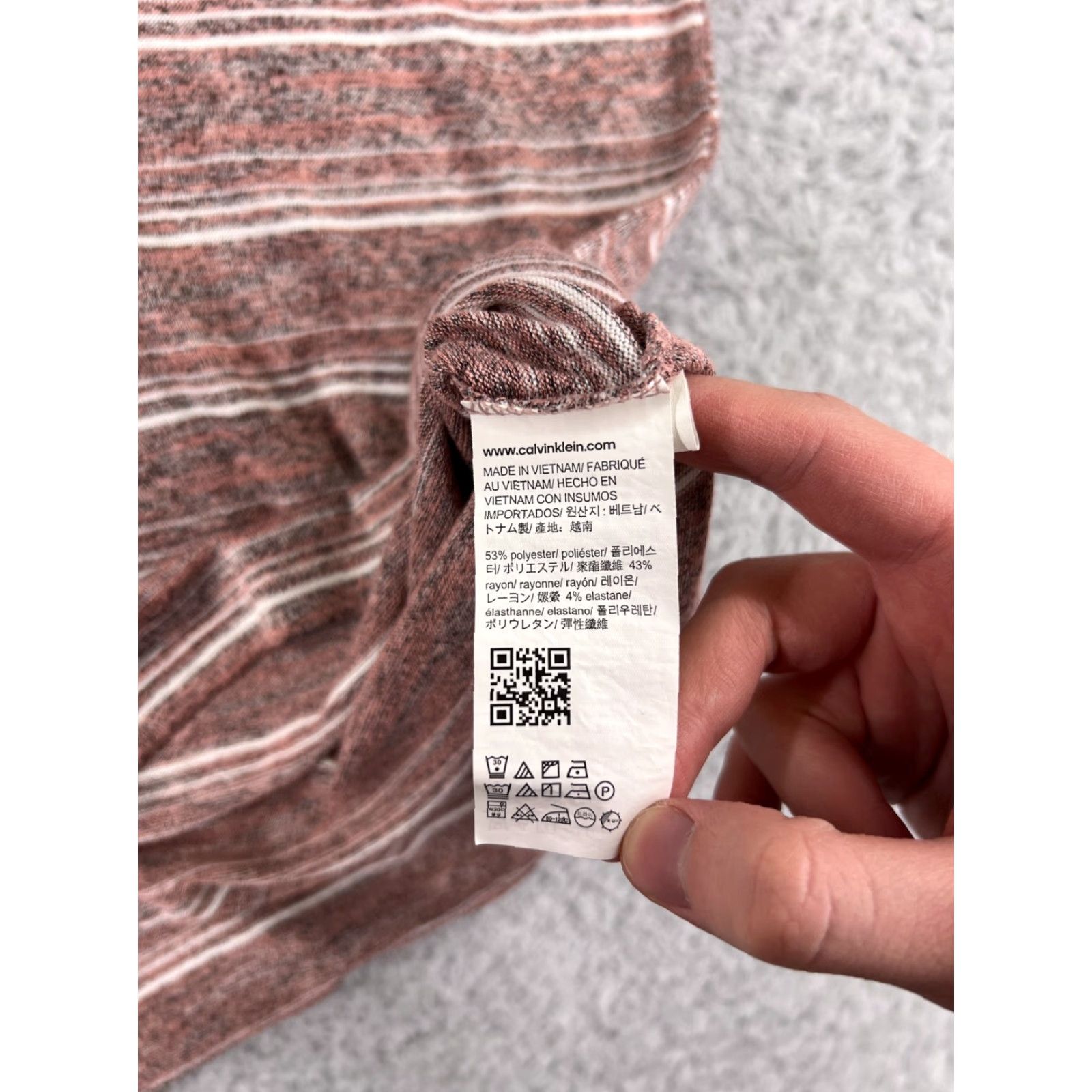Calvin Klein Calvin Klein Shirt Womens Small Pink Striped V-Neck Polyester Blend Knit Size S / US 4 / IT 40 - 4 Thumbnail