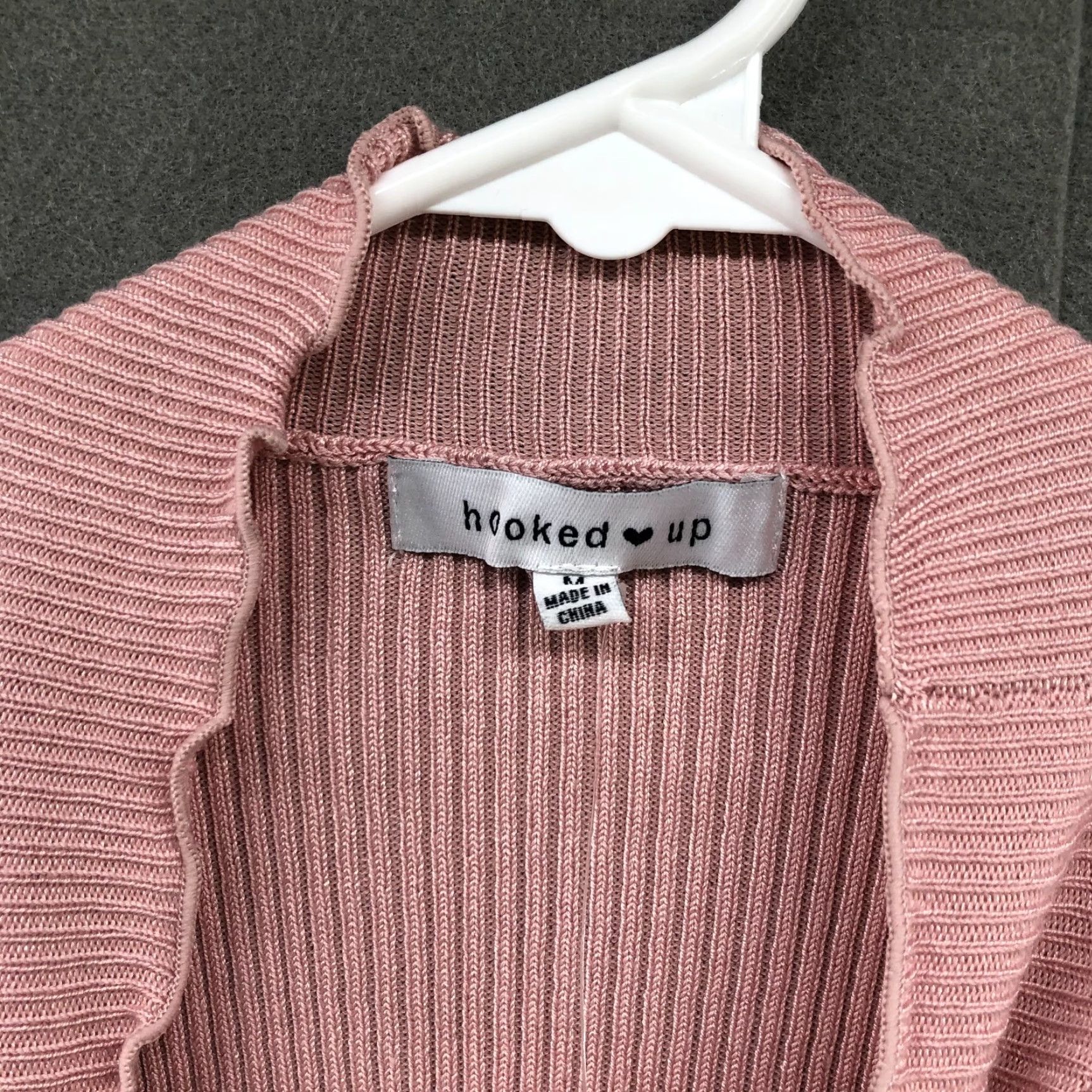 Vintage Hooked Up by IOT Sweater Womens M Pink Mock Neck Ribbed Fitted Ruffle Pullover Knit Stretch NWT Solid Size M / US 6-8 / IT 42-44 - 7 Thumbnail