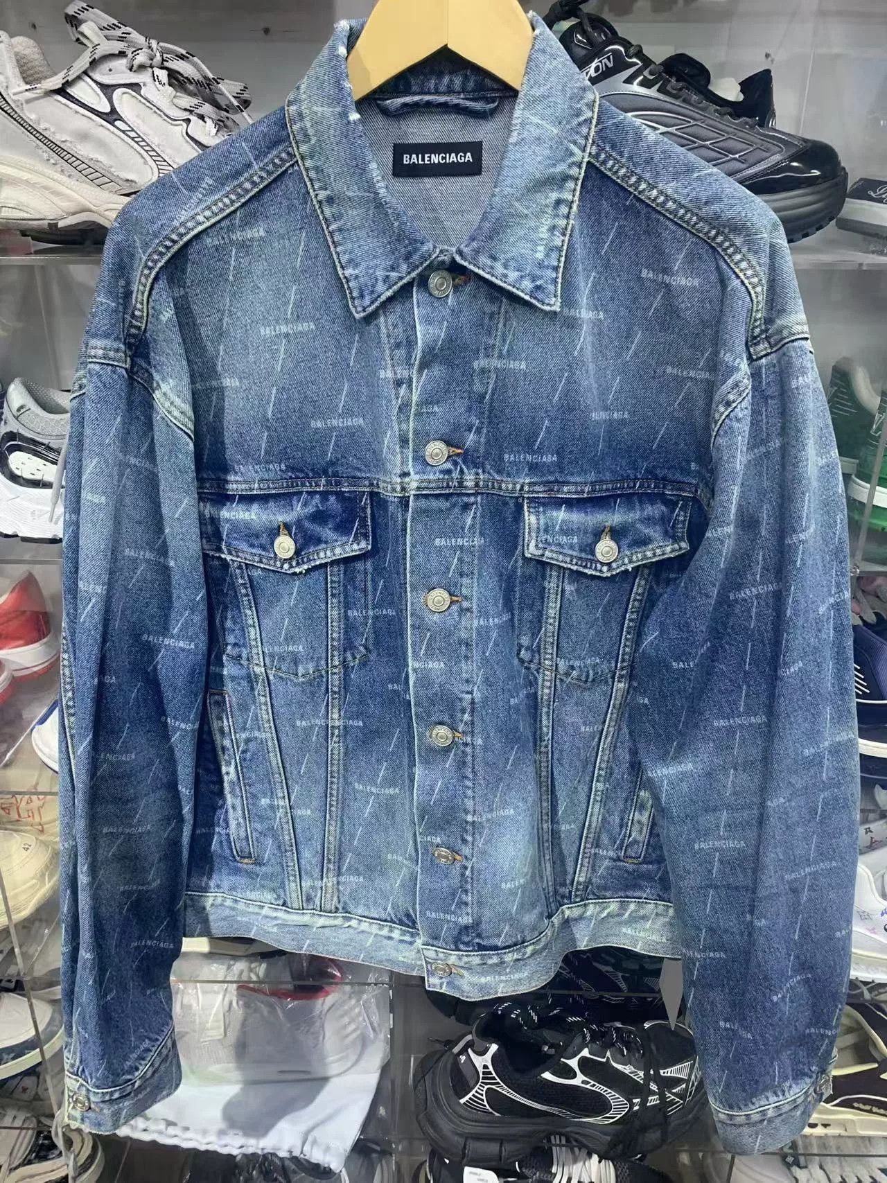 Balenciaga Balenciaga Denim Logo Print Casual Jacket Size US XL / EU 56 / 4 - 1 Thumbnail