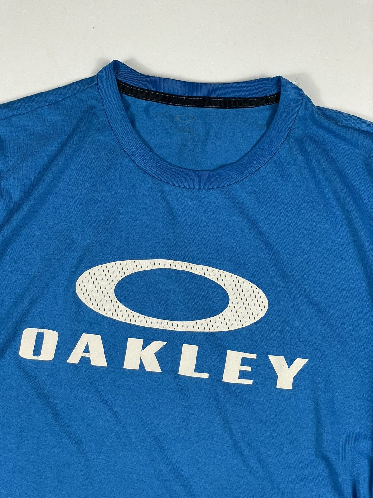Oakley Oakley t shirt sport Logo rare classic blue surf skate drill Size US L / EU 52-54 / 3 - 2 Thumbnail