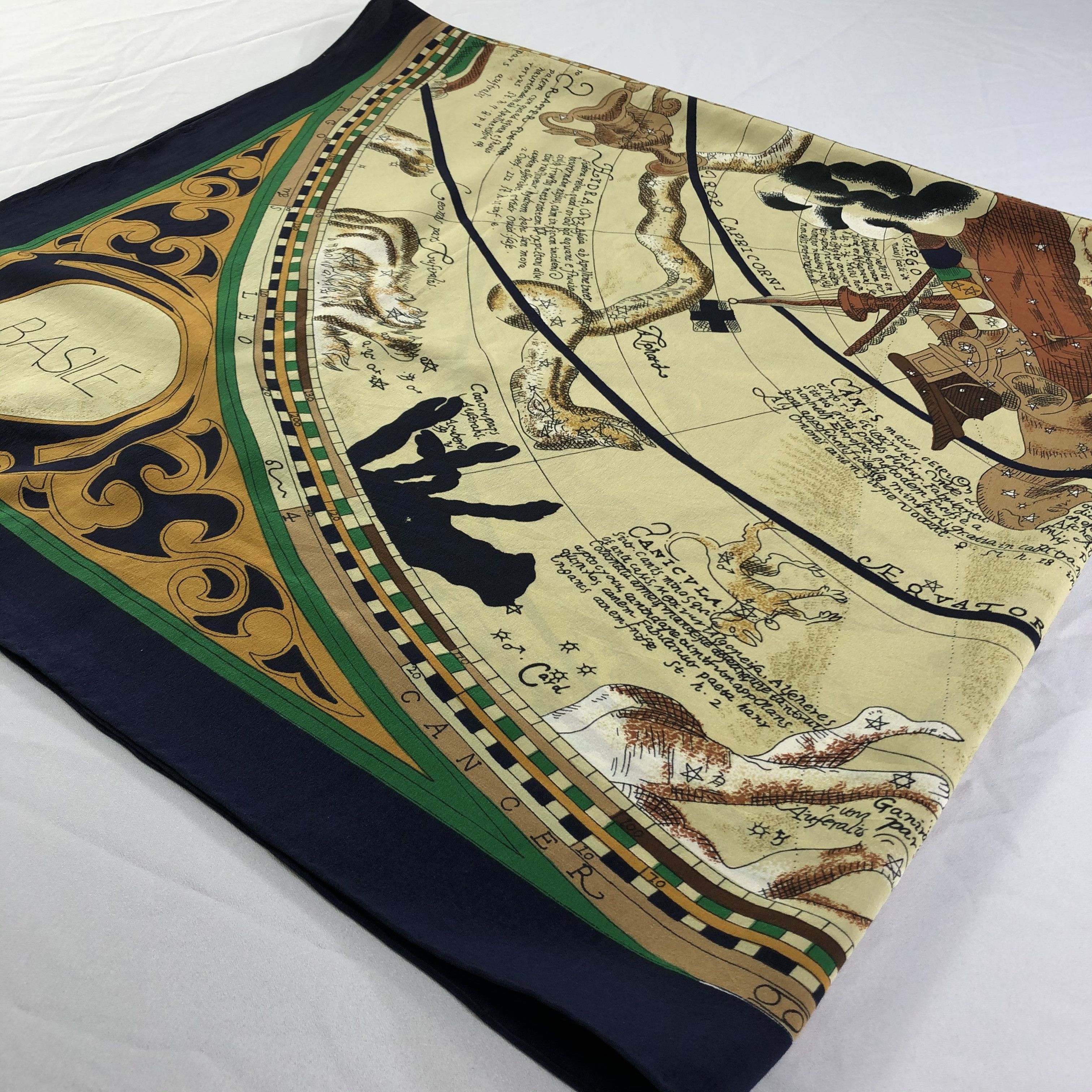 Vintage Vintage Basile Silk Scarf Size ONE SIZE - 3 Thumbnail