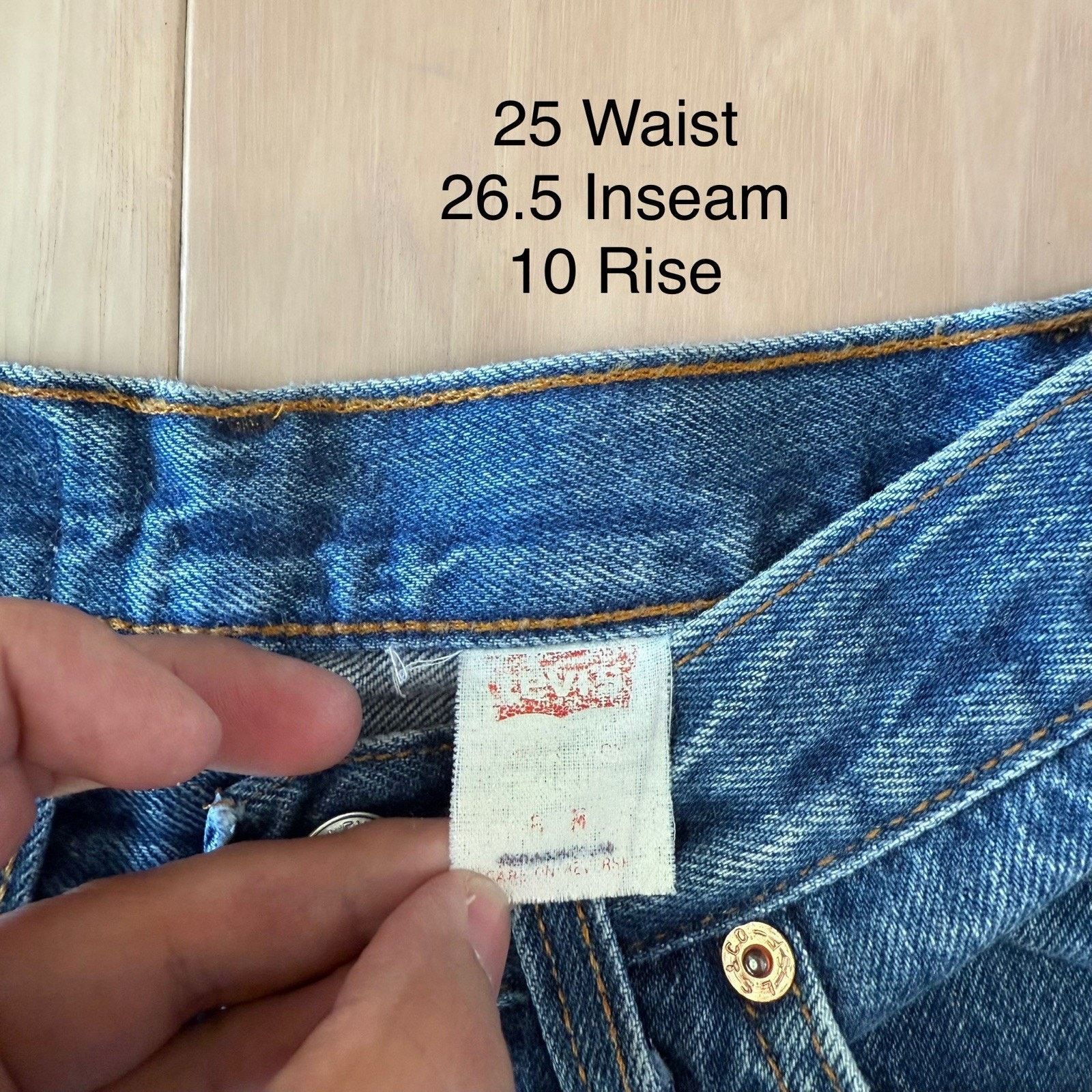 Levi's Vintage Levis 501 Jeans 25 Blue 80s Denim Made in USA Size US 26 / EU 42 - 6 Thumbnail