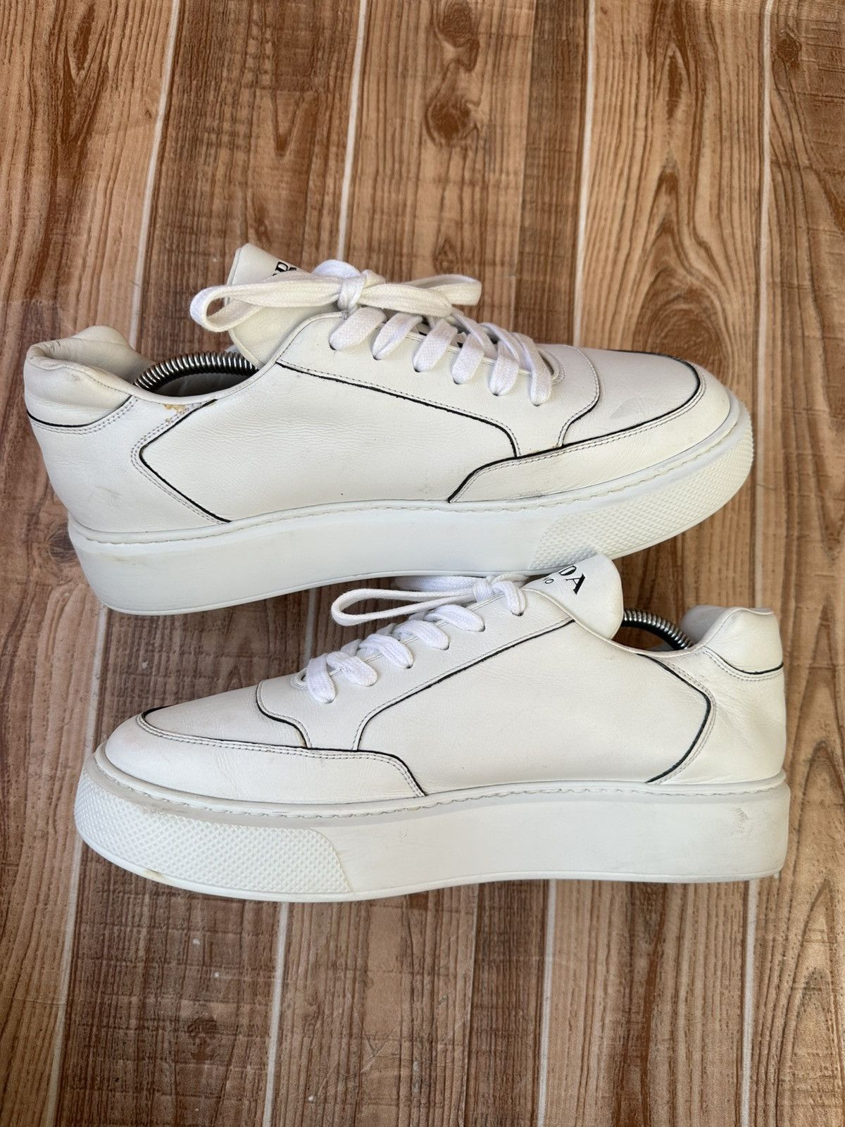 Prada Prada Milano White Leather Montana Low top Sneaks Size US 10 / EU 43 - 15 Thumbnail