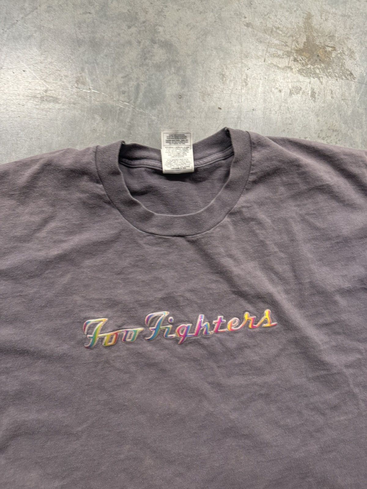 Vintage Vintage Foo Fighters Hologram Tee Size US XL / EU 56 / 4 - 2 Thumbnail