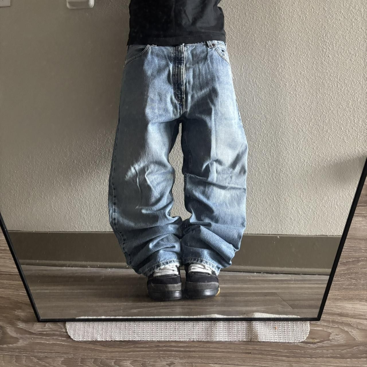 Levi's Crazy Vintage Y2K/2000s Baggy Levis Medium Wash Denim Jeans! 38x30 Size US 38 / EU 54 - 1 Thumbnail