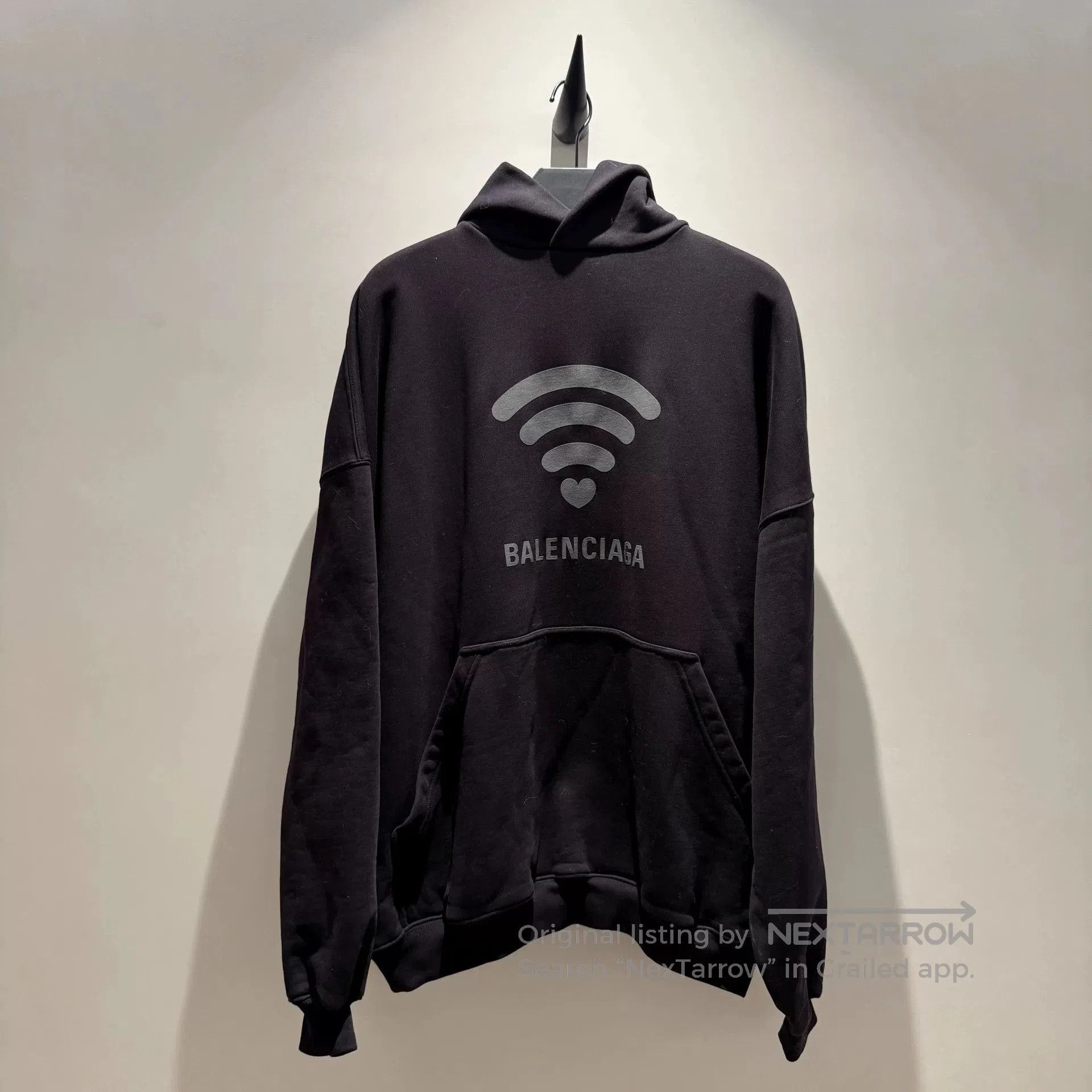 Balenciaga balenciaga wifi logo long sleeve sweatshirt. Size S / US 4 / IT 40 - 1 Thumbnail