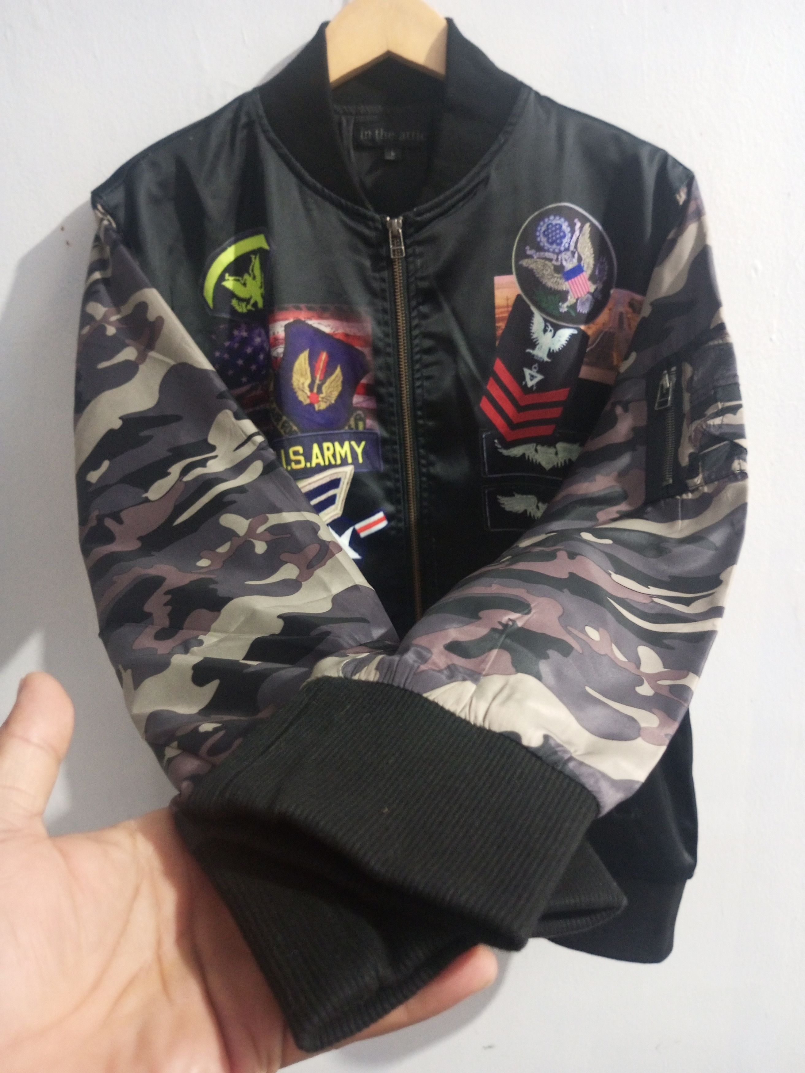 20471120 In the attic military camo bombers jacket Size US L / EU 52-54 / 3 - 2 Thumbnail
