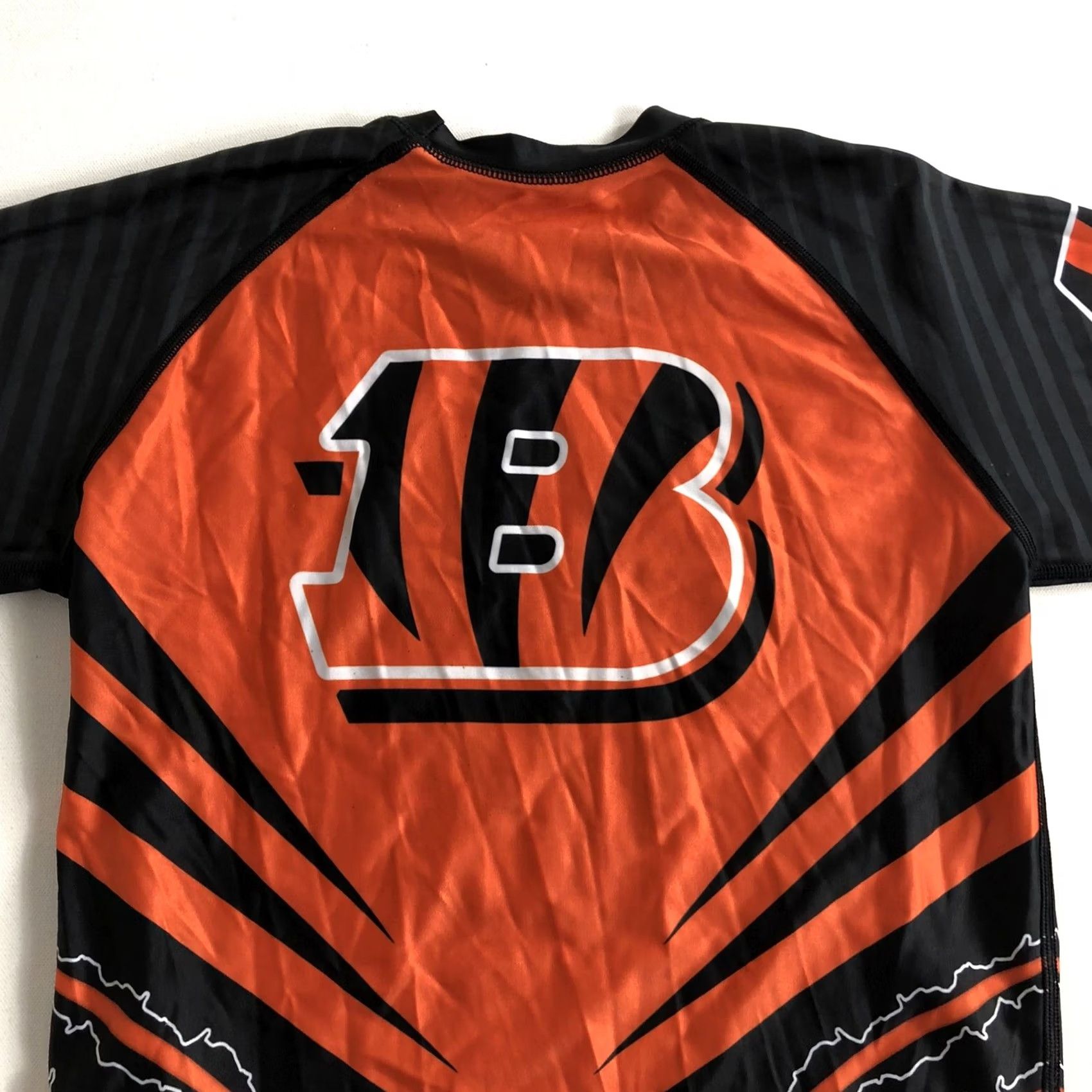 Vintage One Legend MENS Rash Guard Short Sleeve Shirt Sports Black Orange Graphic Rashguard Surfing Swimming S Mens Size US 29 - 5 Thumbnail