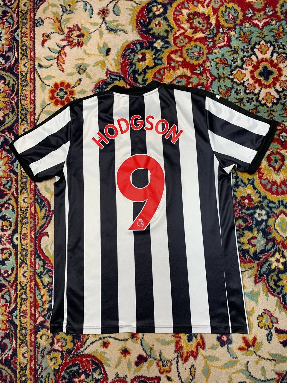 Puma Newcastle United Football Shirt 2017/18 125 Years Size US L / EU 52-54 / 3 - 4 Thumbnail