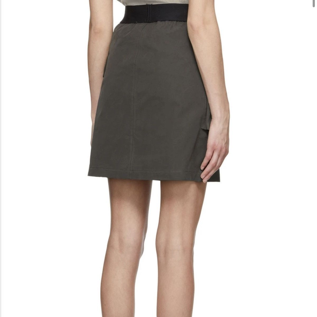 Fear of God FOG Fear of God Essentials Women’s Cargo Skirt Iron Grey Size 27" / US 4 / IT 40 - 2 Thumbnail