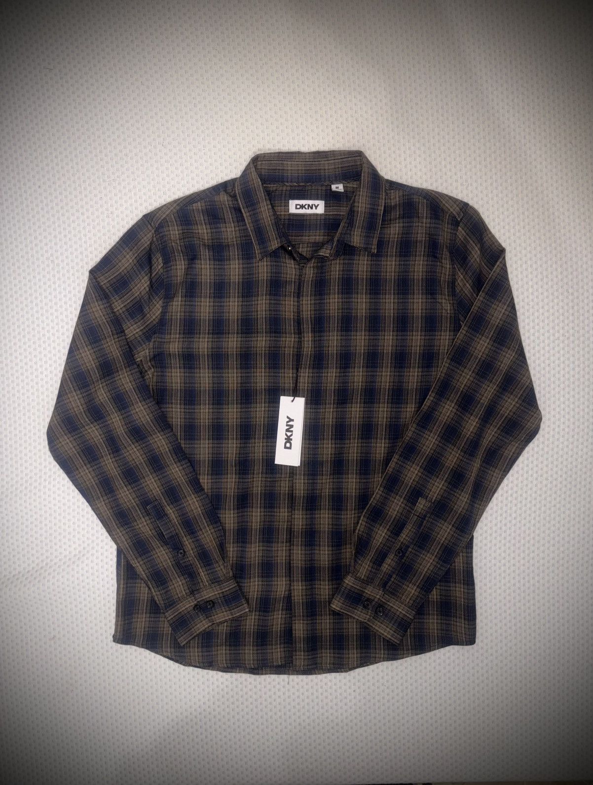 DKNY DKNY NEW Men’s Button Down Dress Shirt Semi Formal Sz M Size US M / EU 48-50 / 2 - 1 Thumbnail