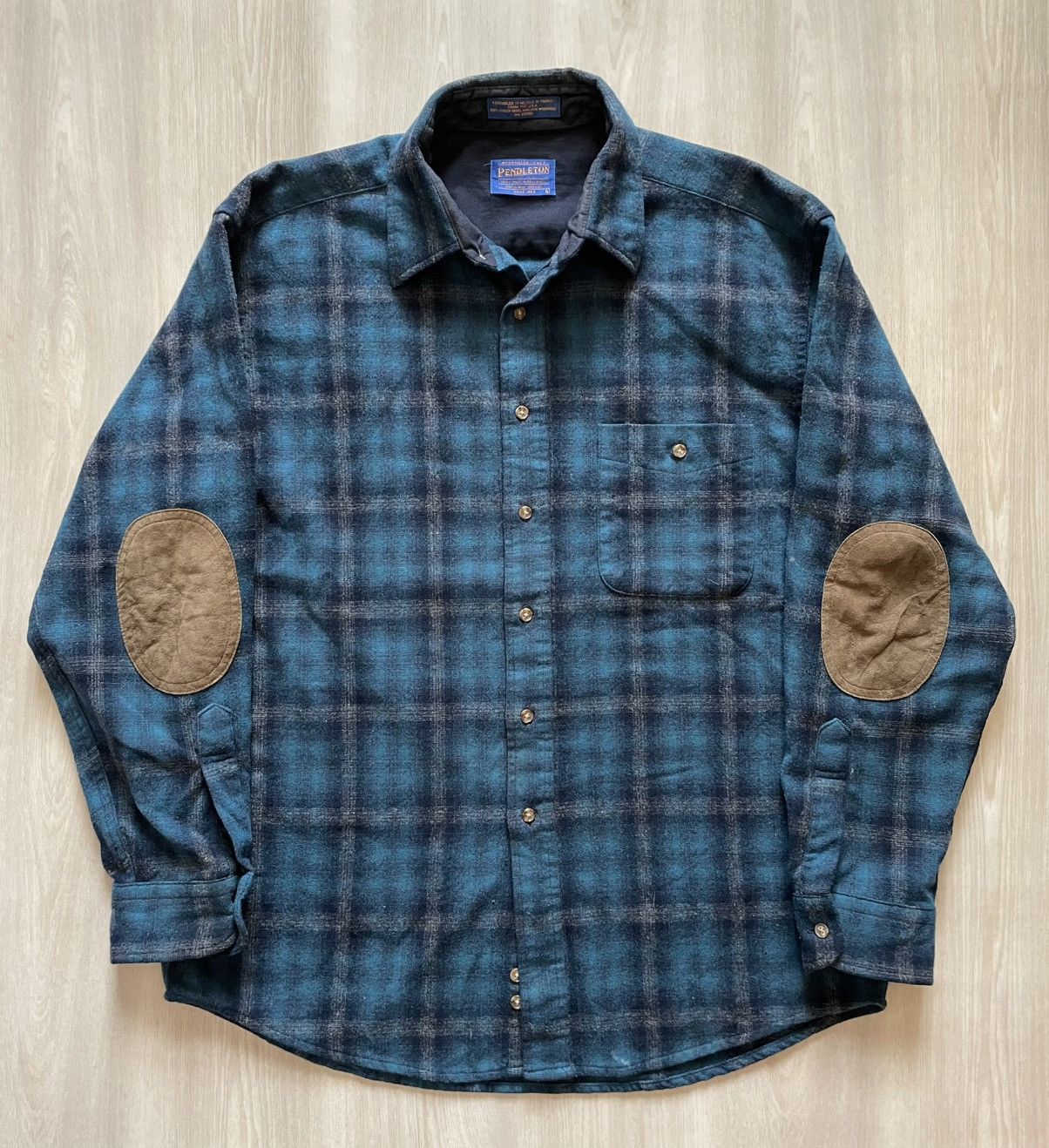Pendleton × Vintage Vintage Pendleton Trail Plaid Elbow Patch Wool Sz Large Size US L / EU 52-54 / 3 - 1 Thumbnail