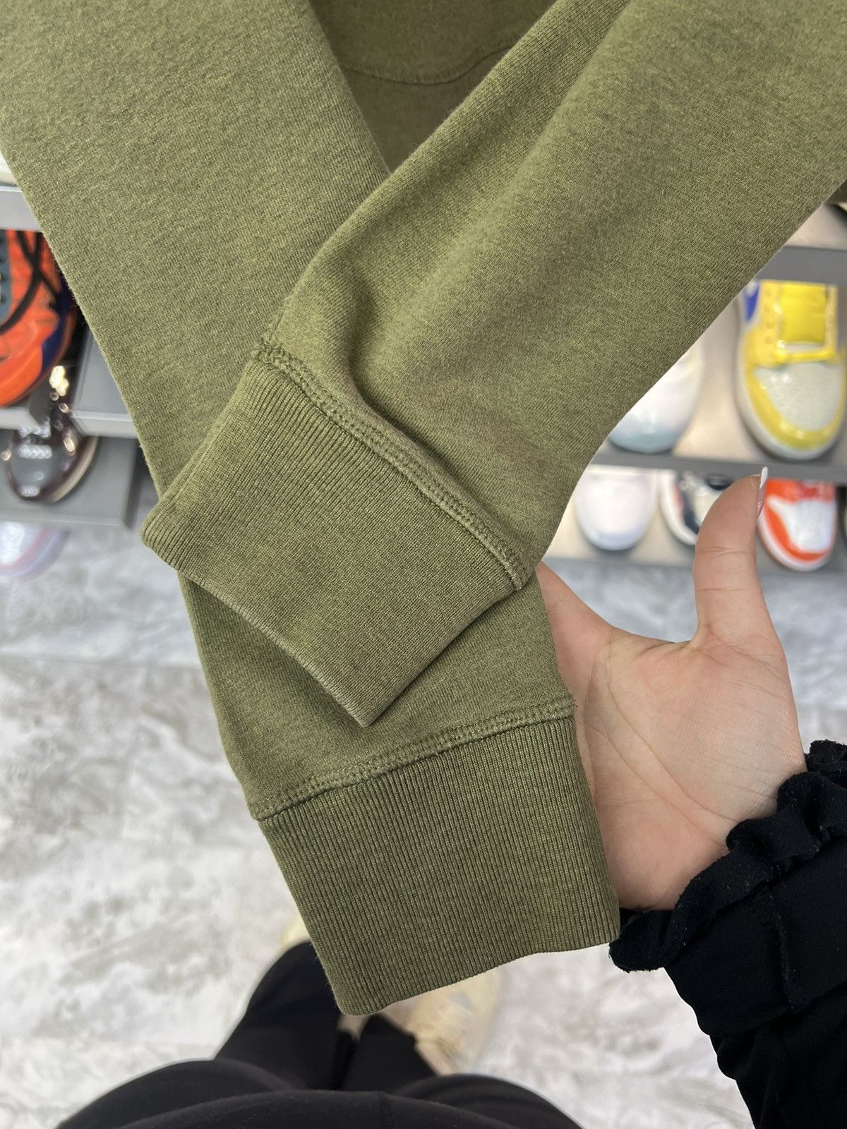 Burberry Burberry Olive Crewneck Size US S / EU 44-46 / 1 - 5 Thumbnail