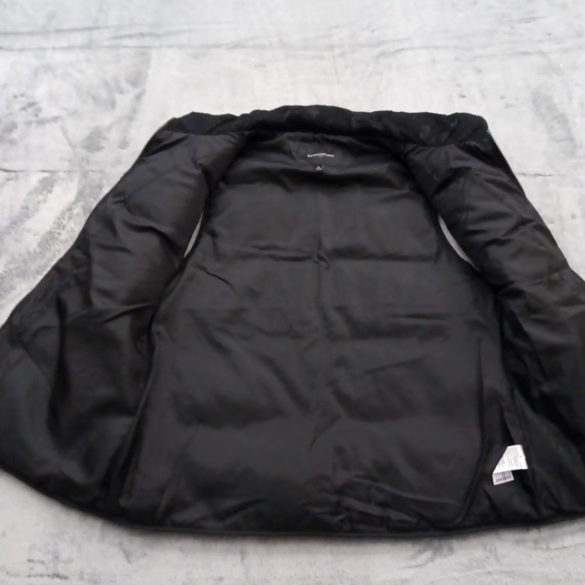 Banana Republic Banana Republic Puffer Vest Womens Medium Black Floral Lace Pockets Size M / US 6-8 / IT 42-44 - 4 Thumbnail