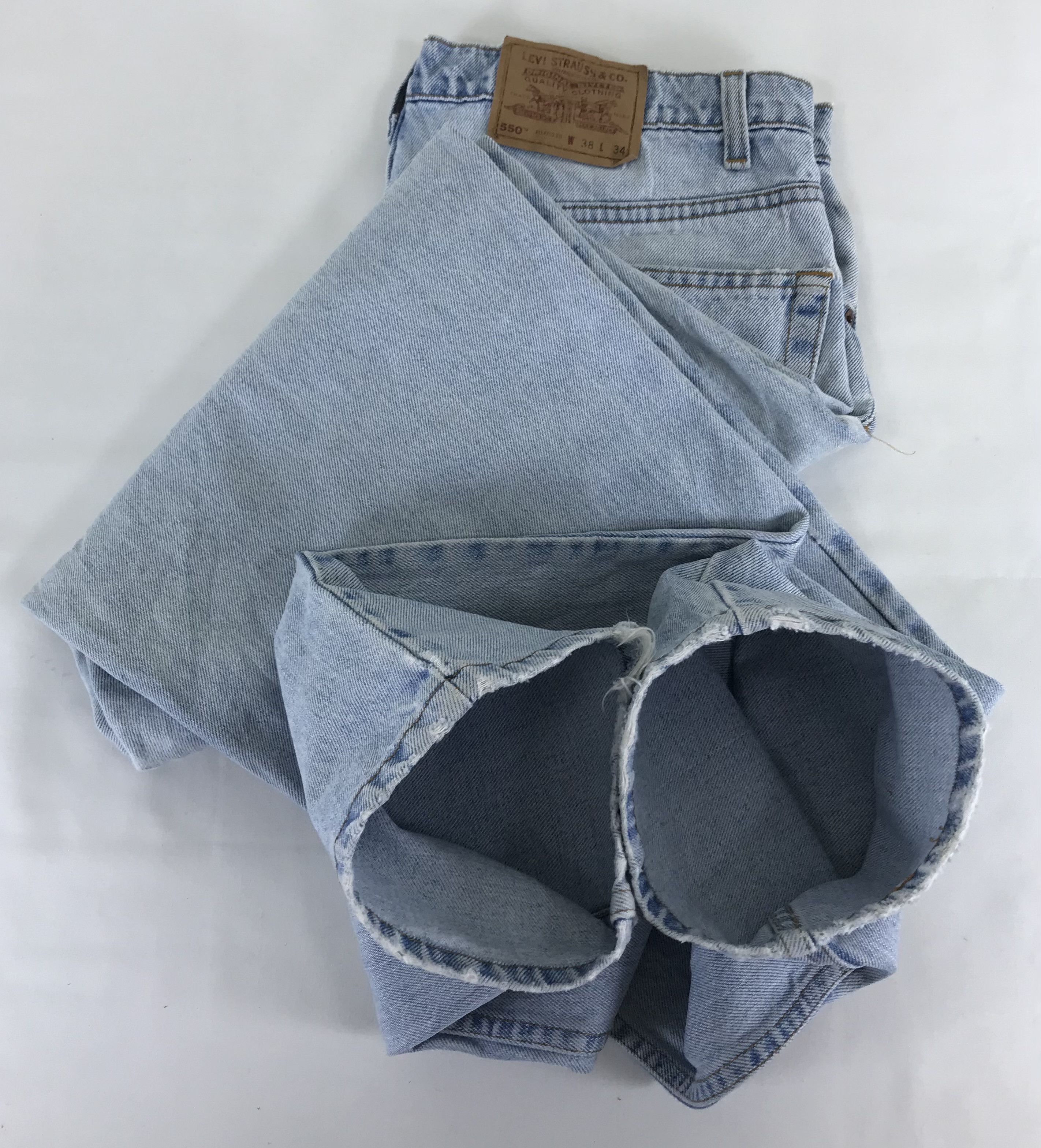 Levi's Vintage 90s Levi's 550 Relaxed Fit Jeans Light Wash Denim Size US 36 / EU 52 - 15 Thumbnail