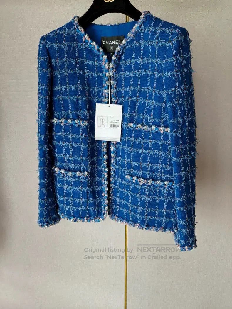 Chanel Chanel Blue Tweed Jacket. Size US M / EU 48-50 / 2 - 4 Thumbnail